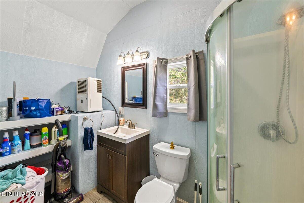 230 Mack Gamble Lane Jacksboro TN 37757
