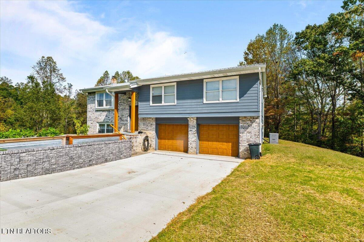 230 Mack Gamble Lane Jacksboro TN 37757