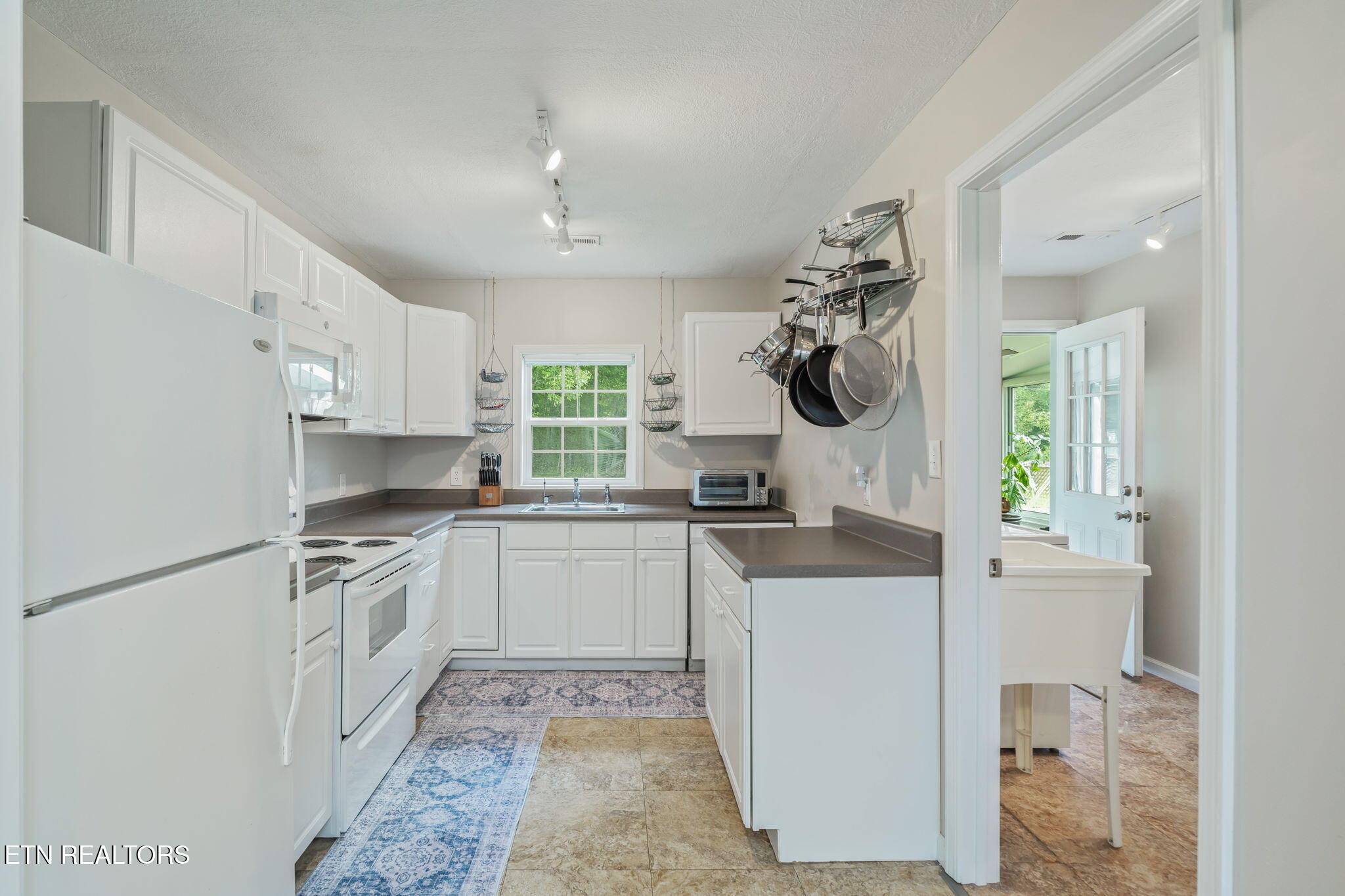 8300 Burchfield Drive Oak Ridge TN 37830
