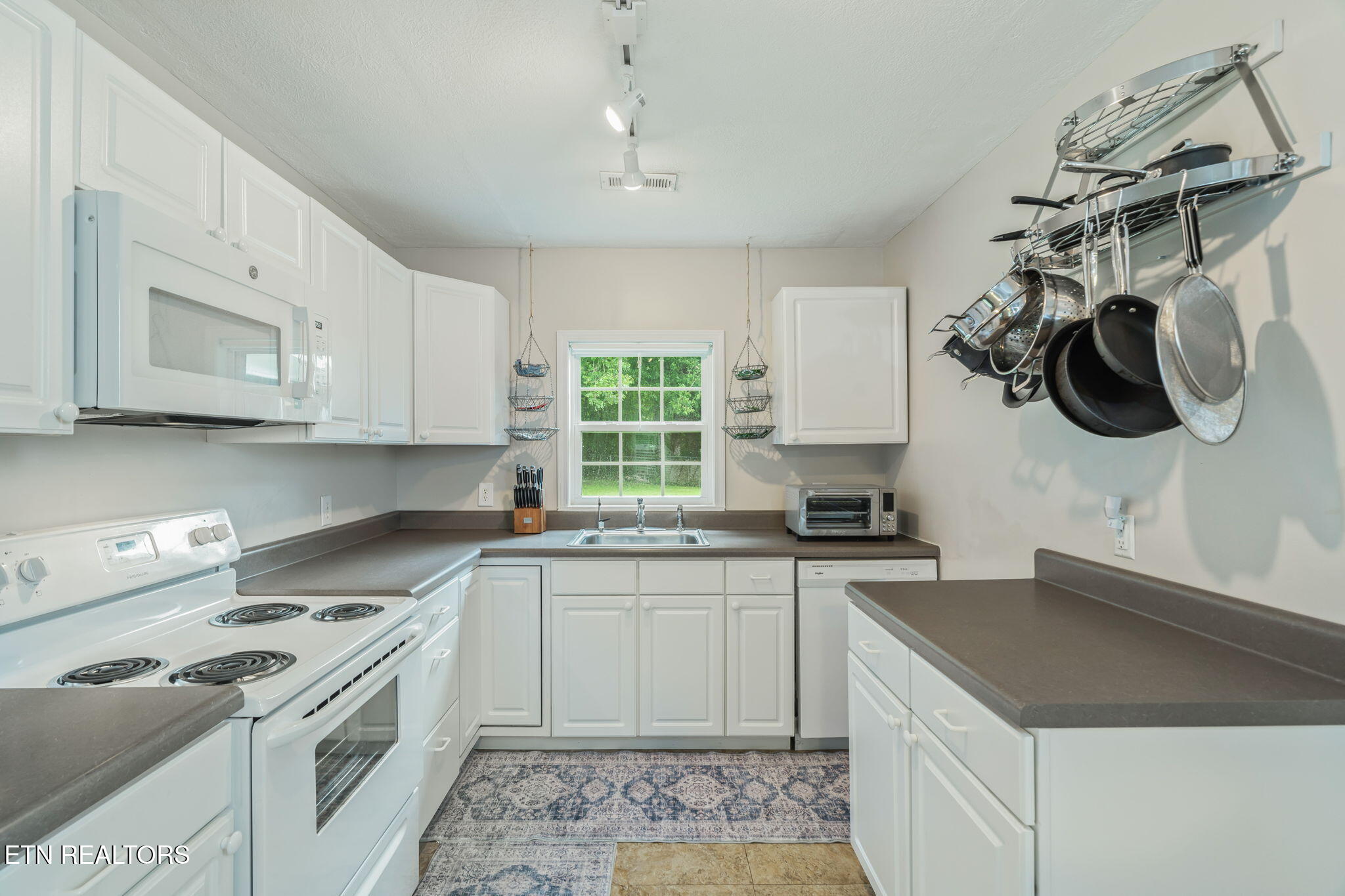 8300 Burchfield Drive Oak Ridge TN 37830