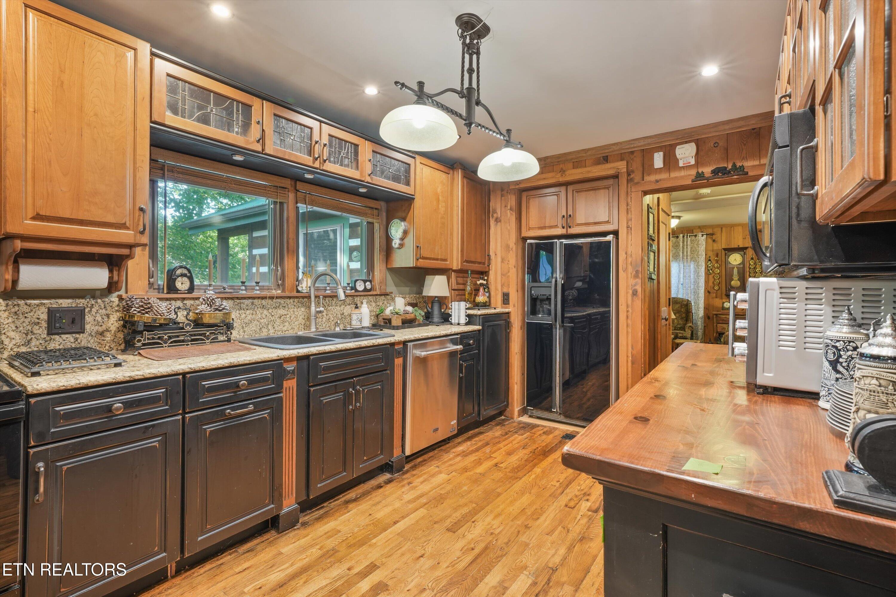 2825 Top Road Sevierville TN 37876