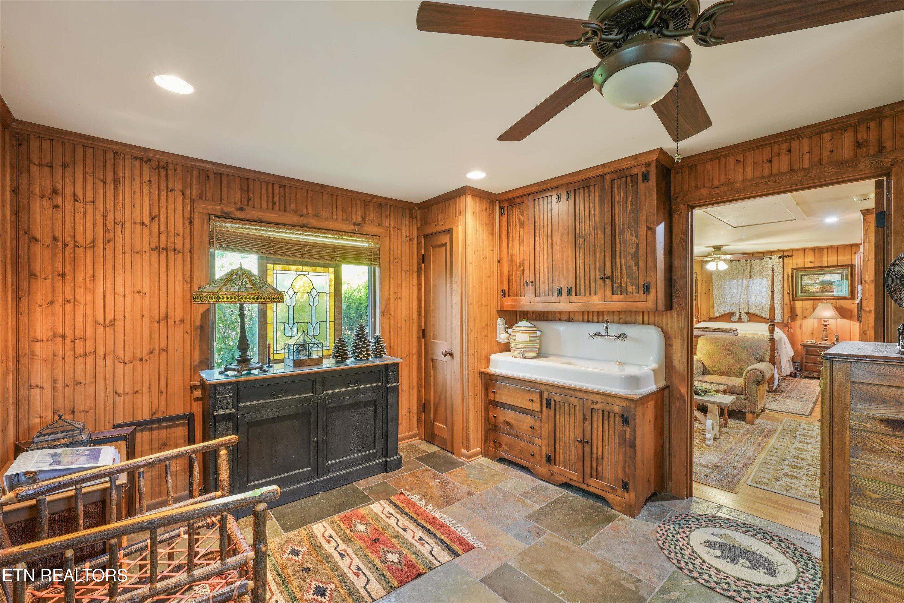 2825 Top Road Sevierville TN 37876