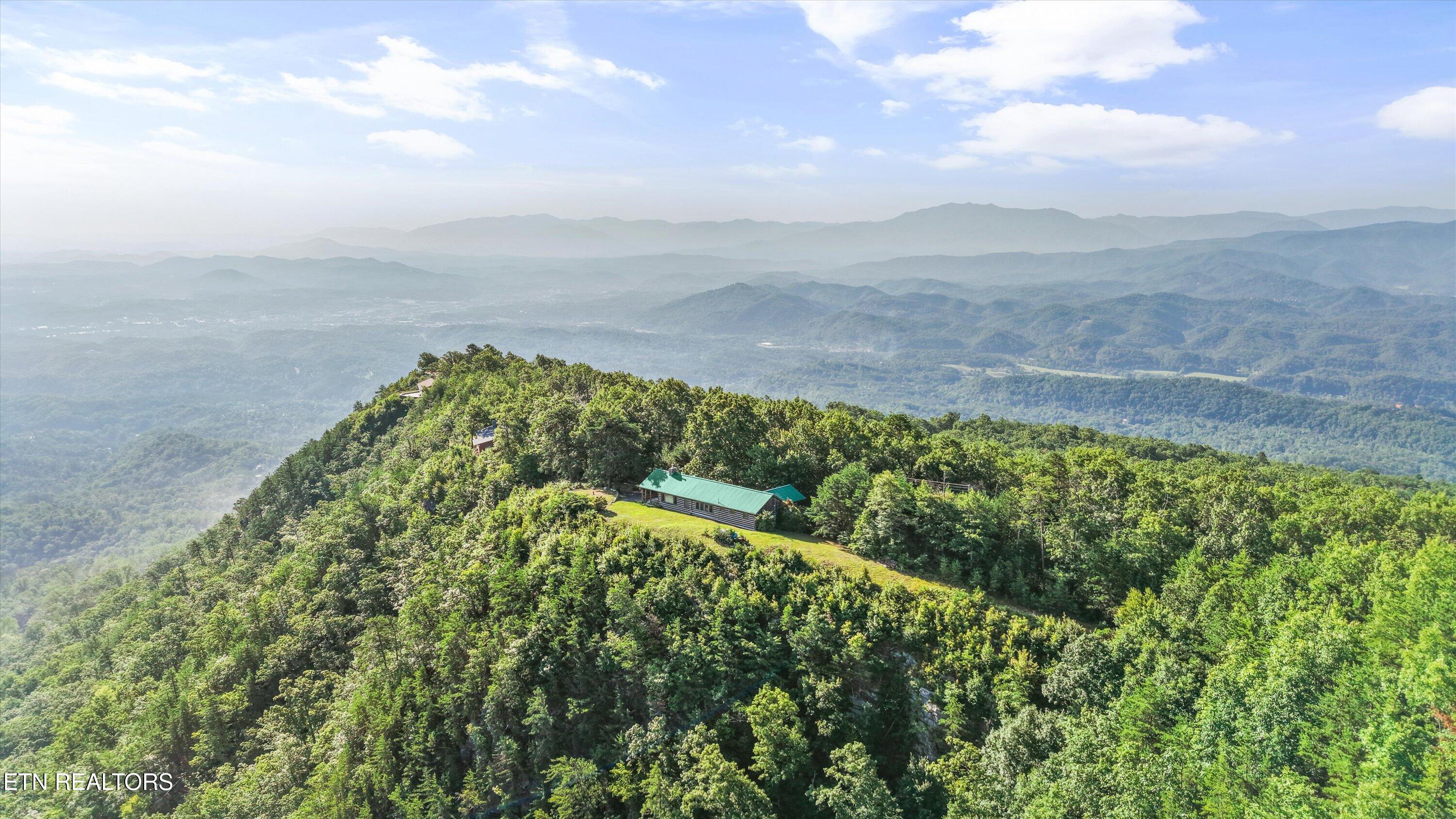 2825 Top Road Sevierville TN 37876