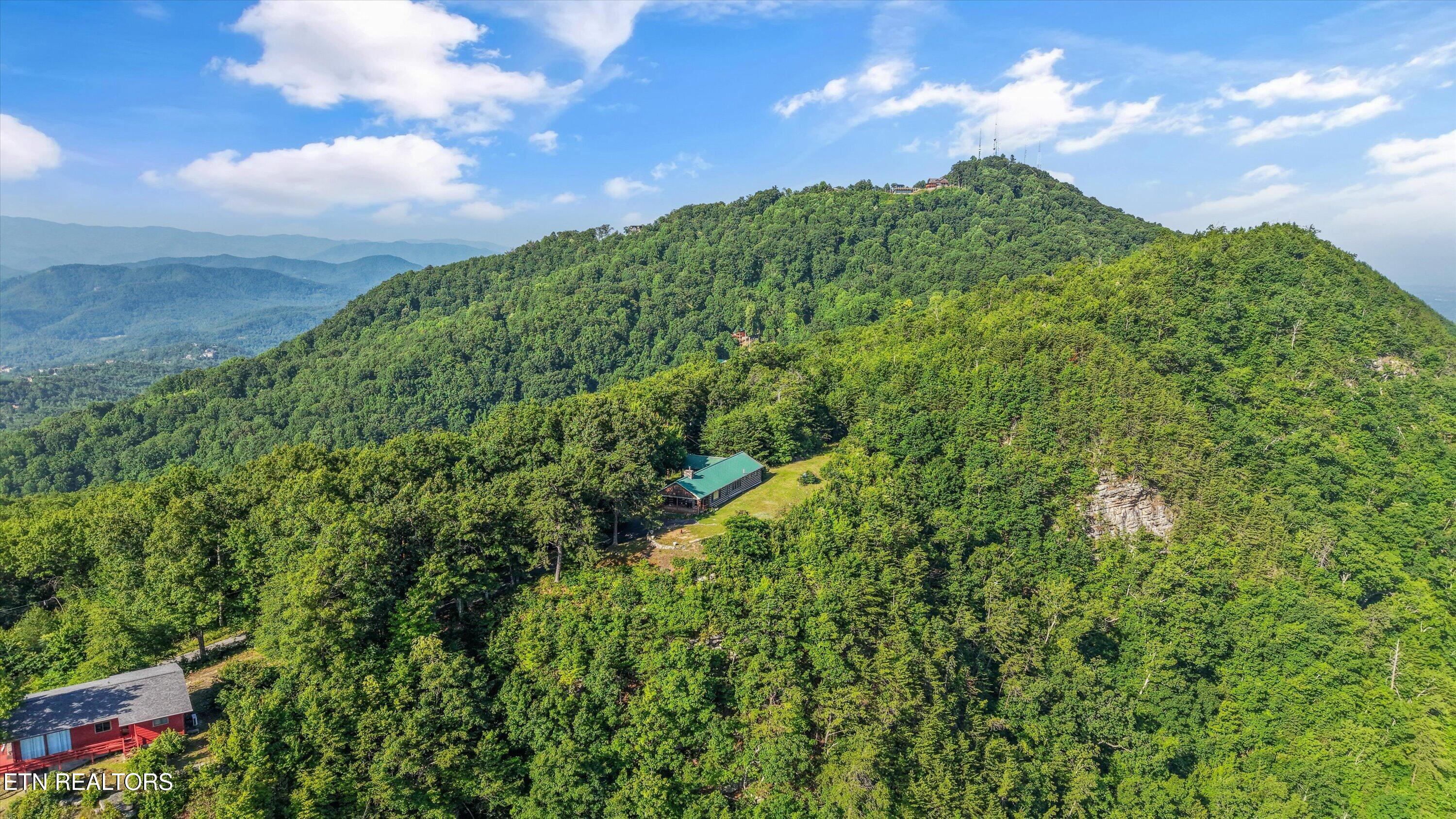 2825 Top Road Sevierville TN 37876