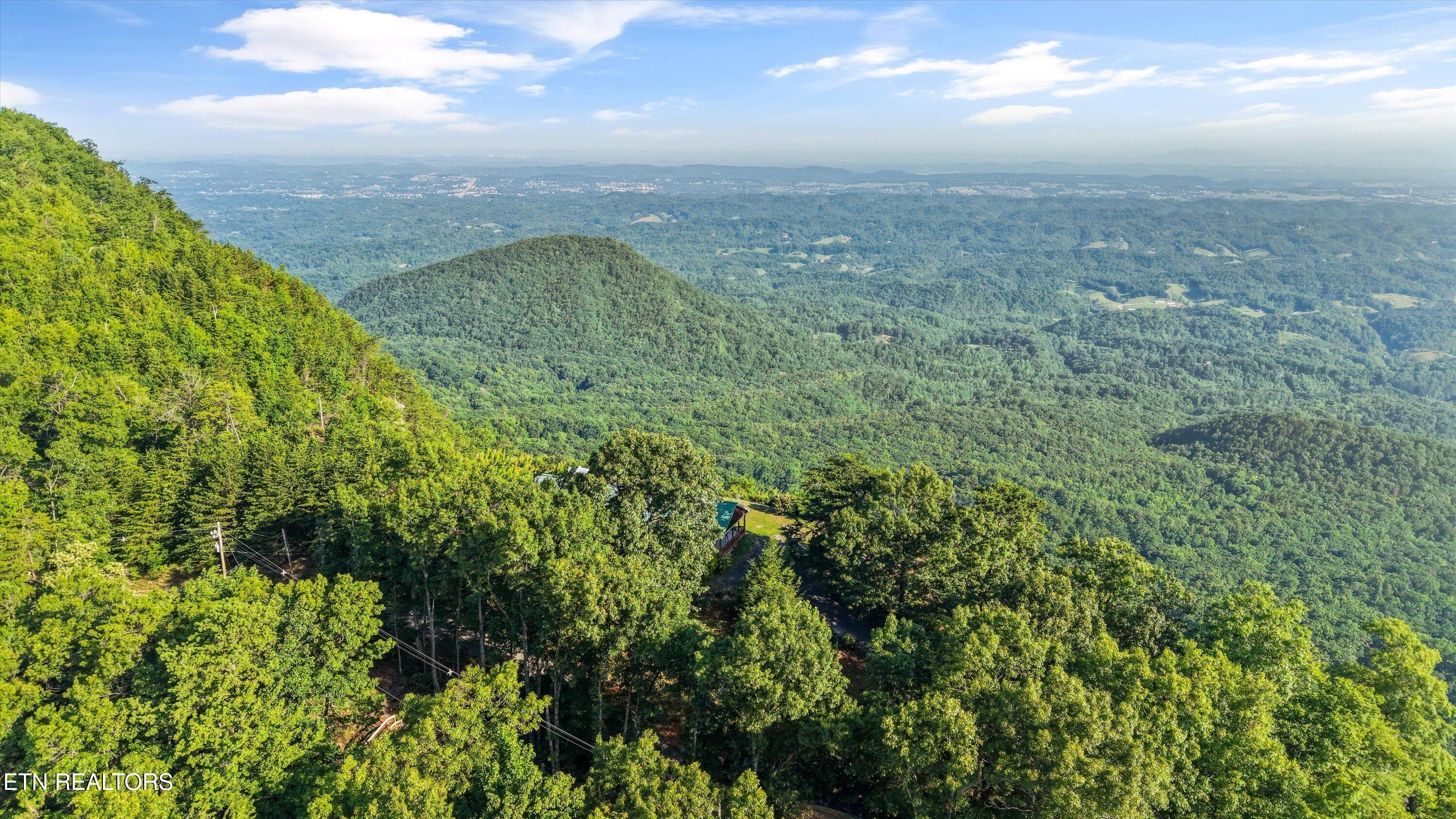 2825 Top Road Sevierville TN 37876