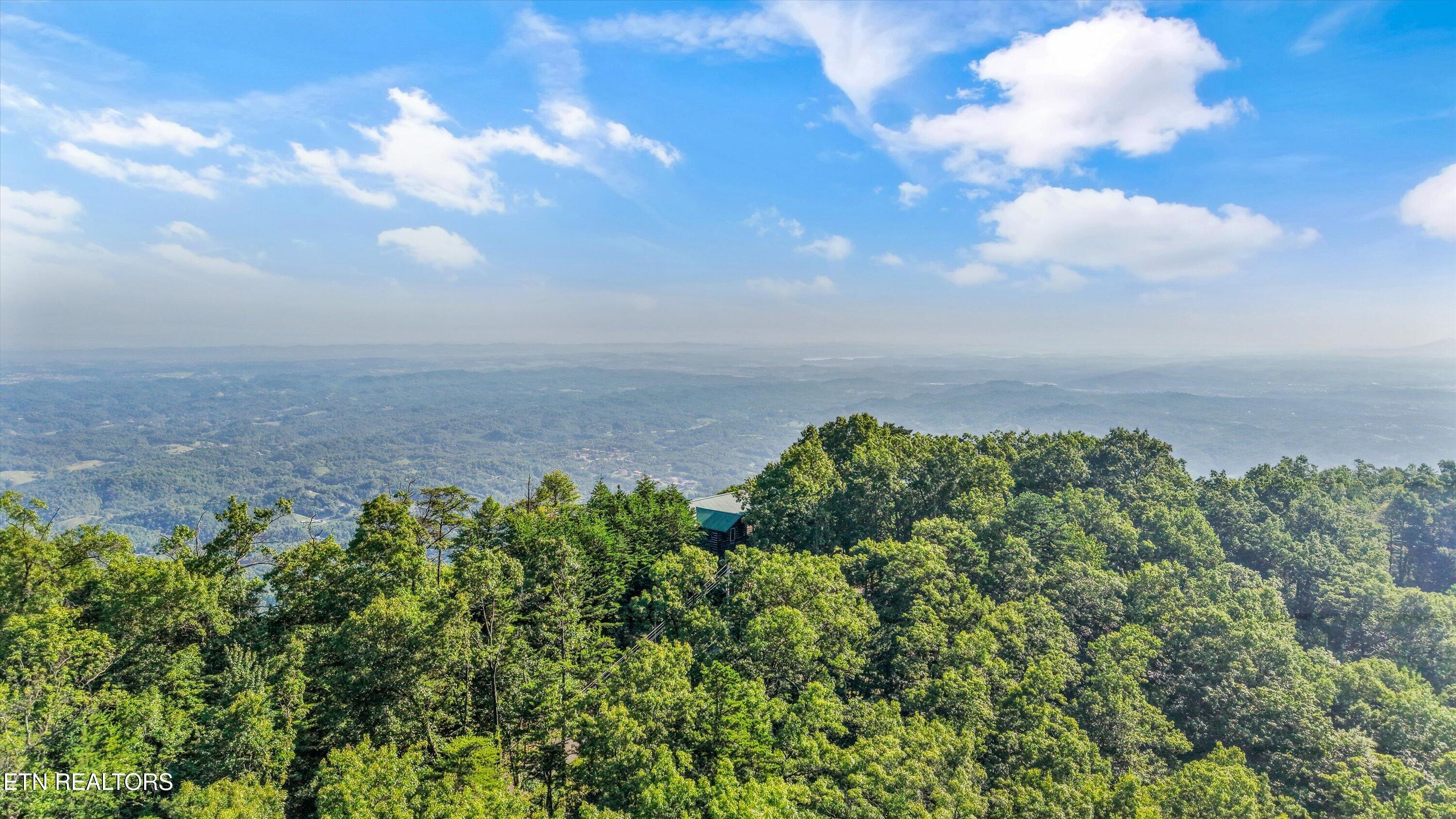2825 Top Road Sevierville TN 37876