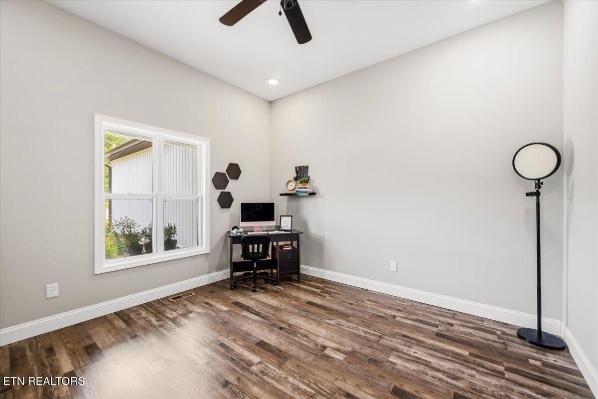 320 Wagon Lane Speedwell TN 37870