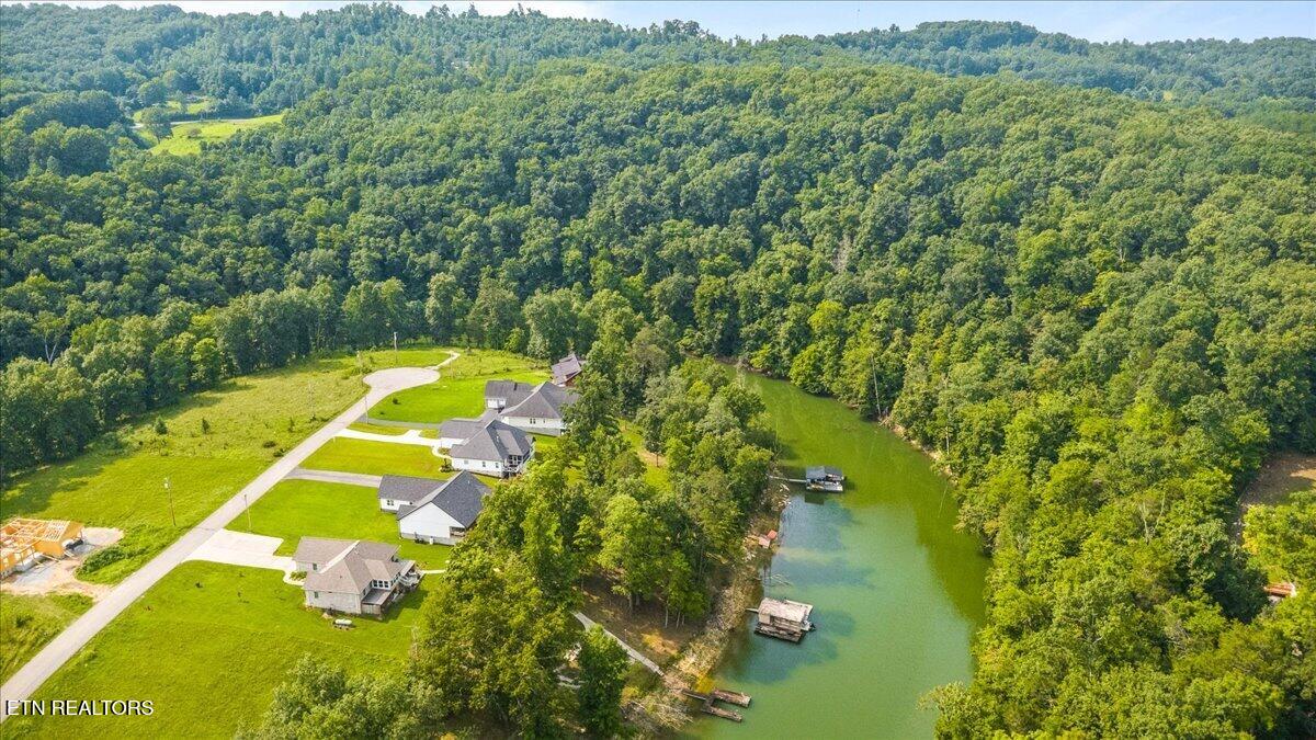 320 Wagon Lane Speedwell TN 37870