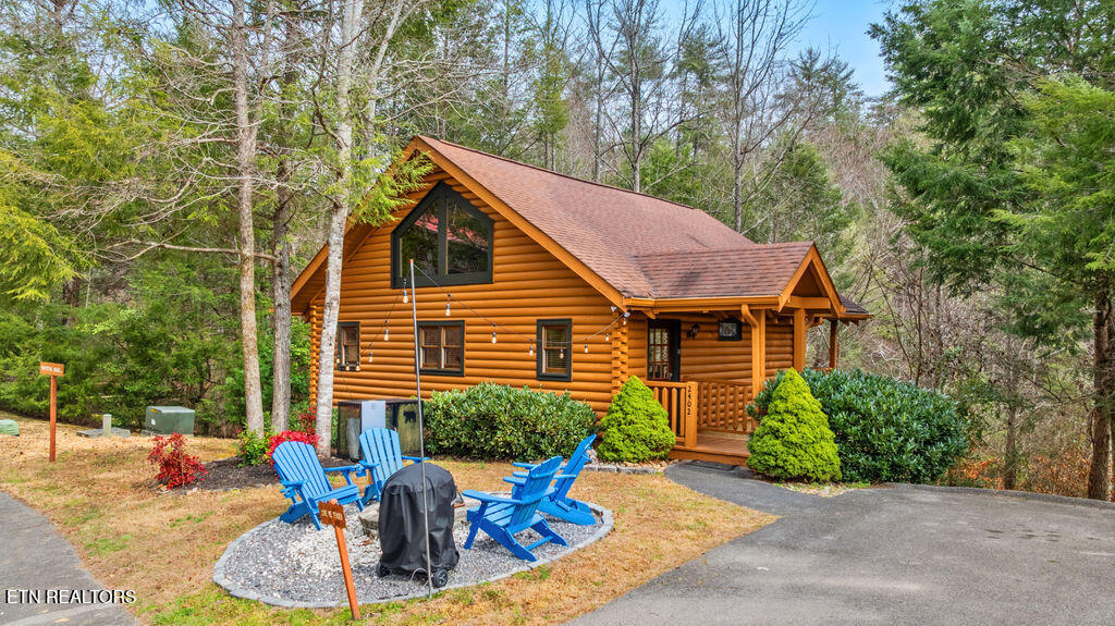 2402 Whitetail Ridge Way Sevierville TN 37862