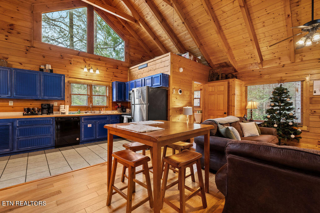 2402 Whitetail Ridge Way Sevierville TN 37862
