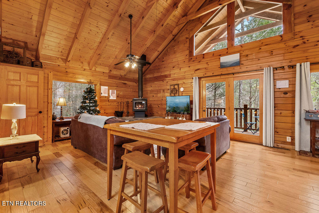 2402 Whitetail Ridge Way Sevierville TN 37862