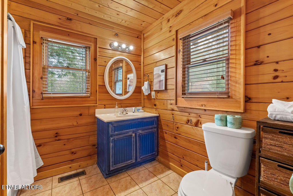 2402 Whitetail Ridge Way Sevierville TN 37862