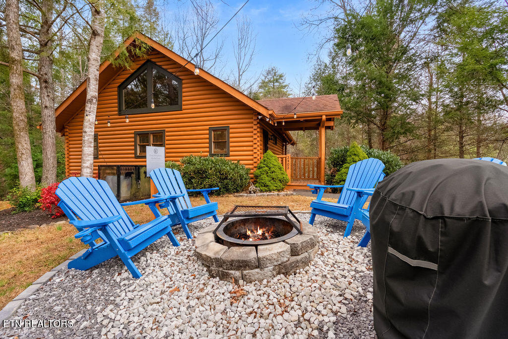 2402 Whitetail Ridge Way Sevierville TN 37862
