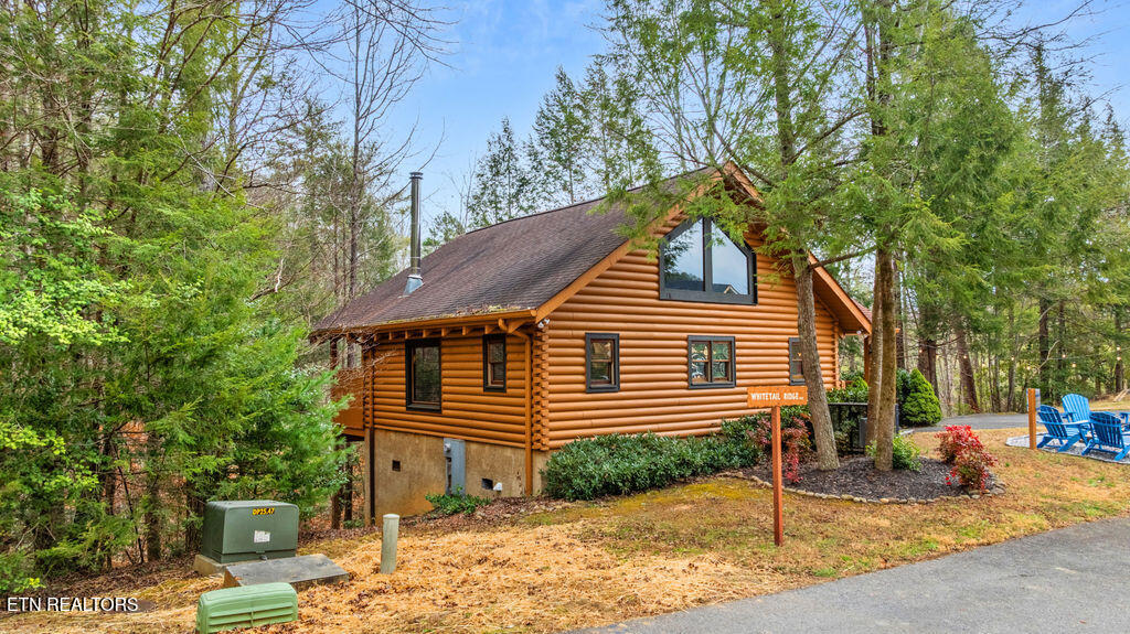 2402 Whitetail Ridge Way Sevierville TN 37862
