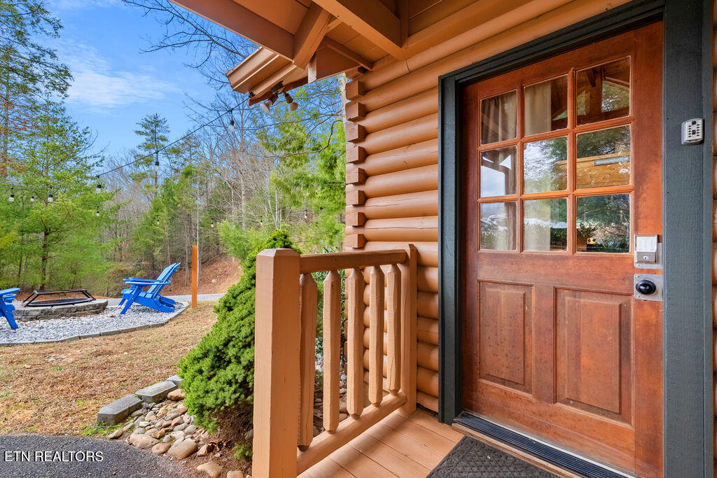 2402 Whitetail Ridge Way Sevierville TN 37862