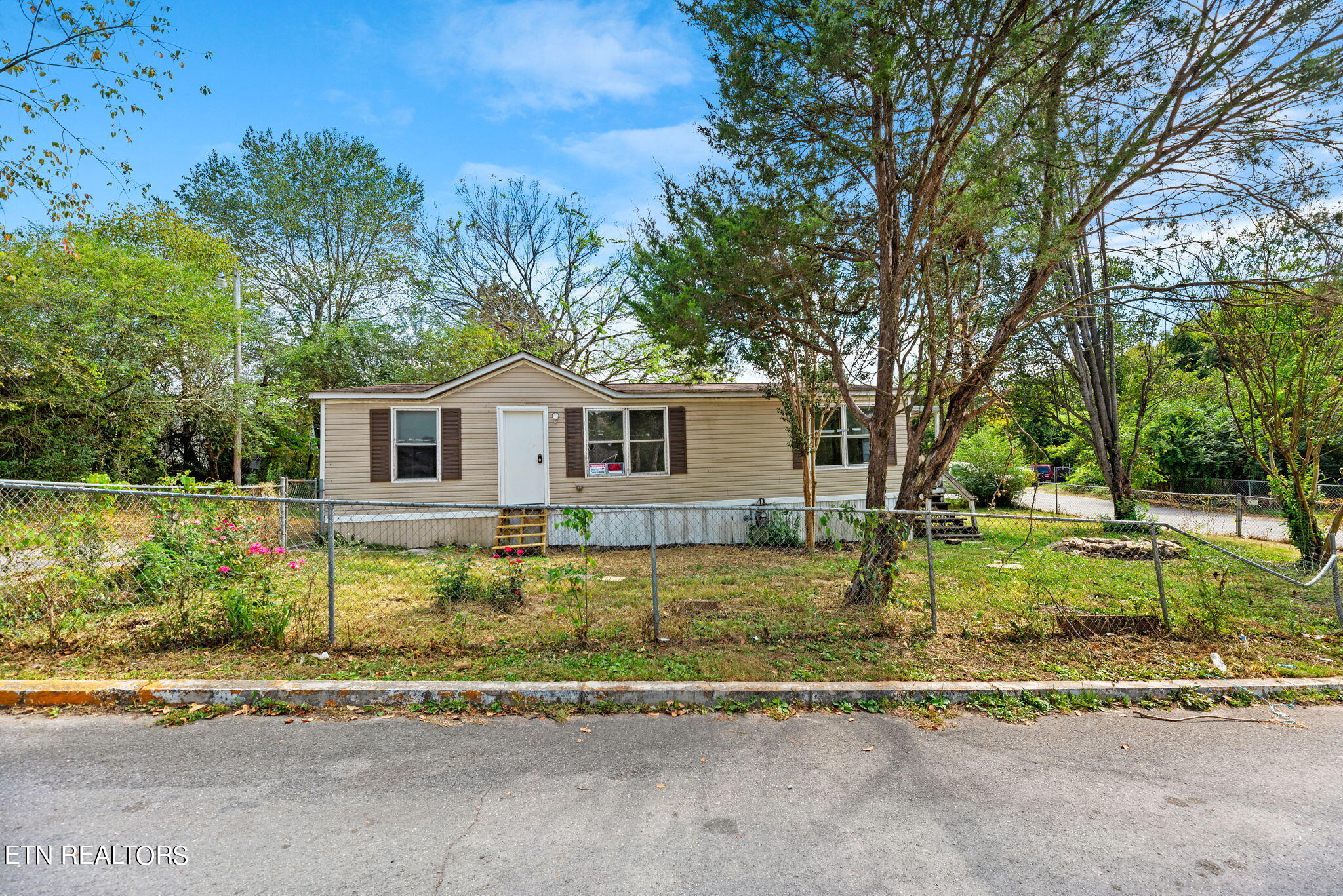 113 Queen Street Clinton TN 37716