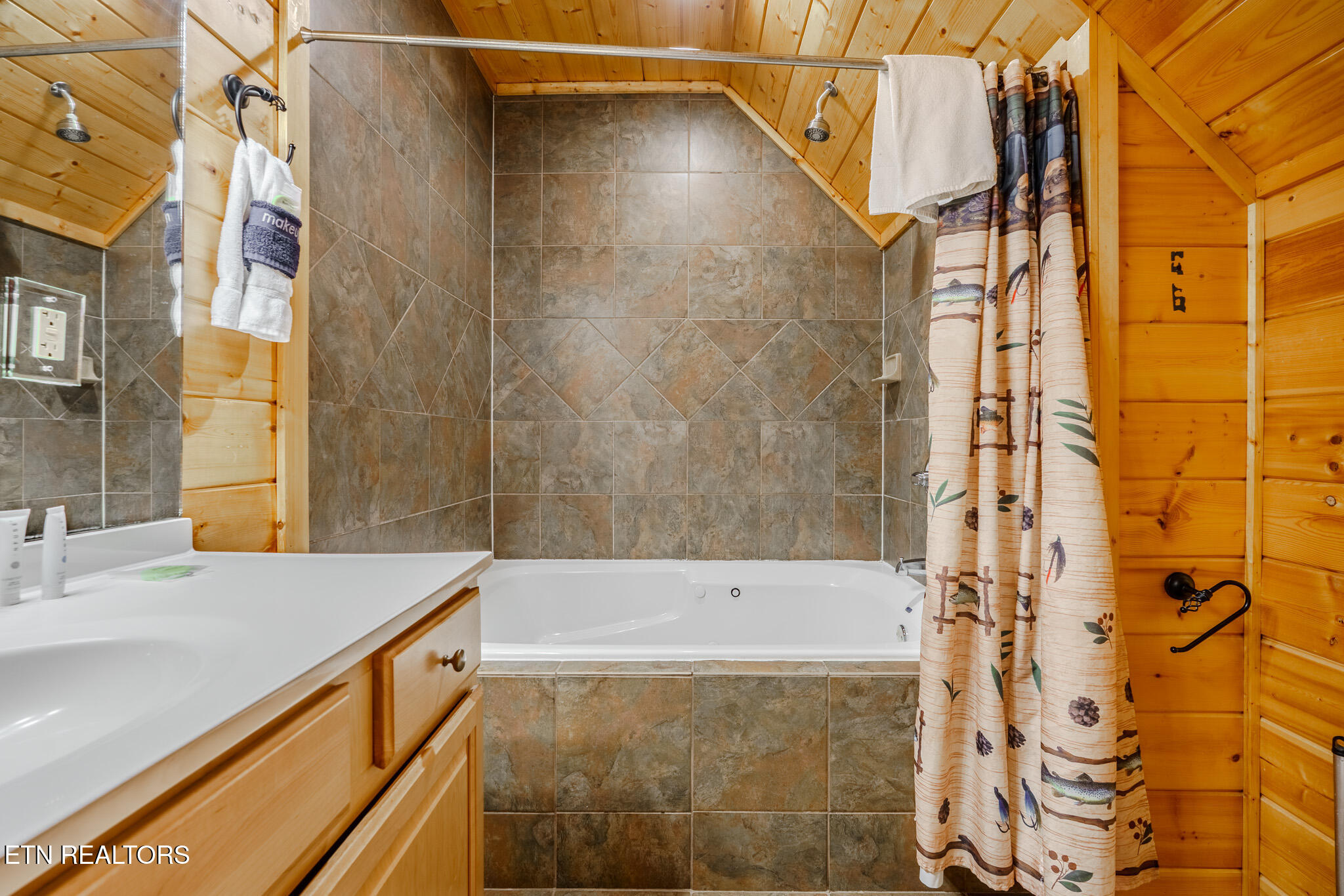 3329 Grouse Ridge Lane Sevierville TN 37862