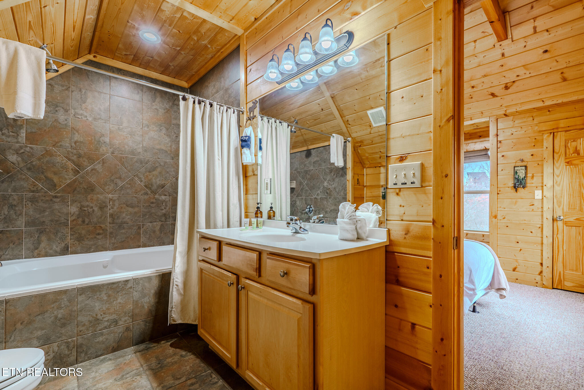 3329 Grouse Ridge Lane Sevierville TN 37862
