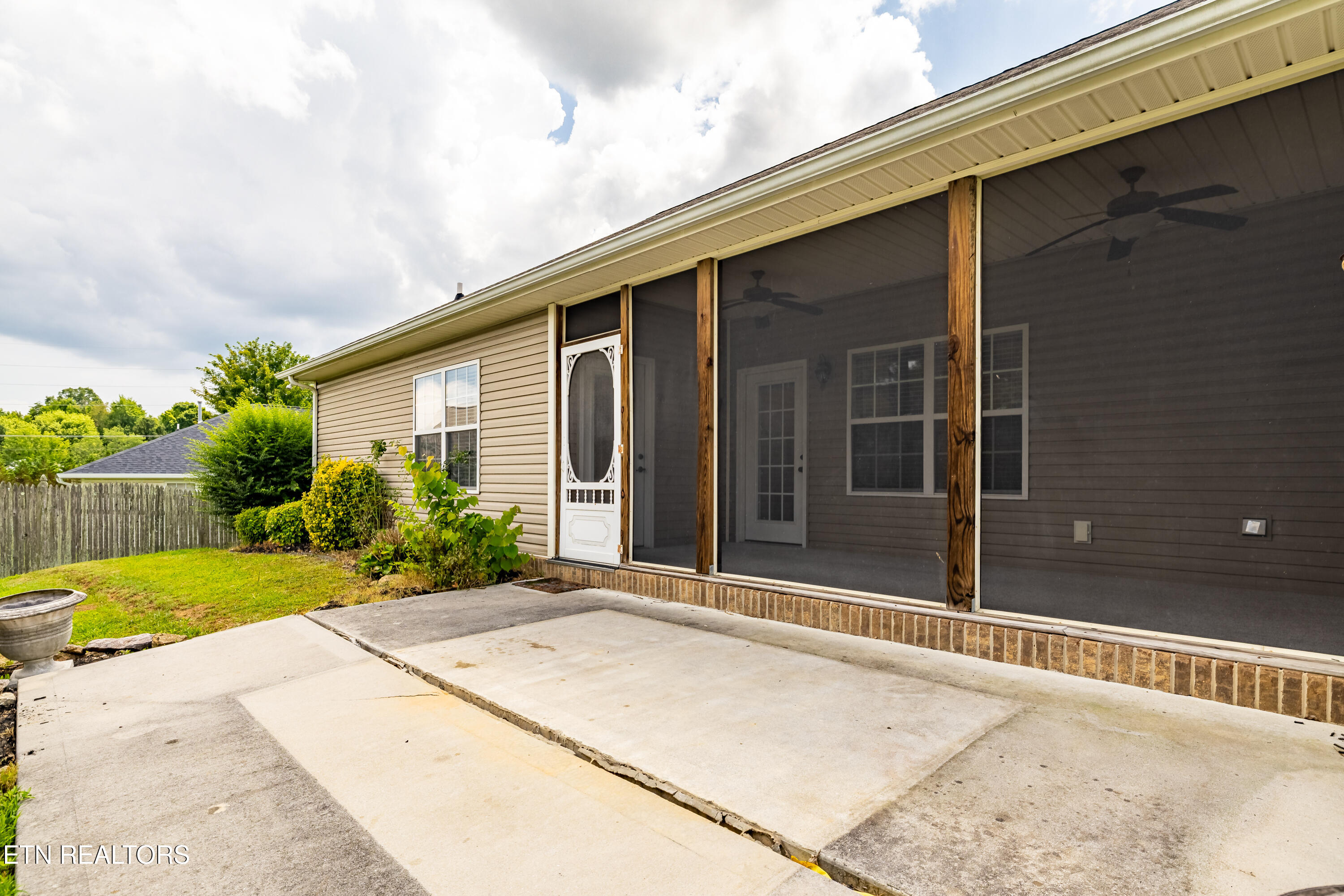 8002 Stone Hollow Drive Knoxville TN 37924