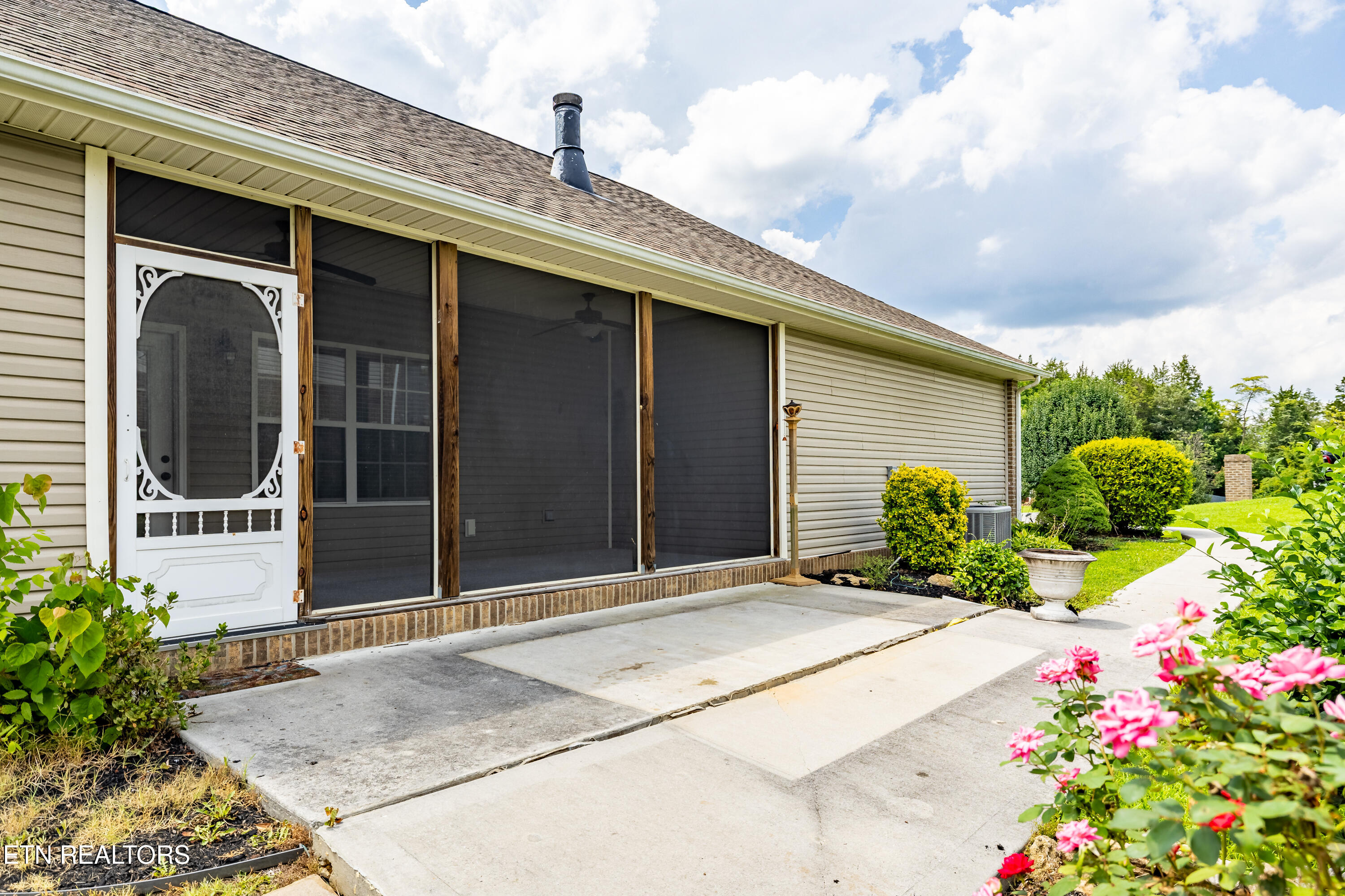8002 Stone Hollow Drive Knoxville TN 37924