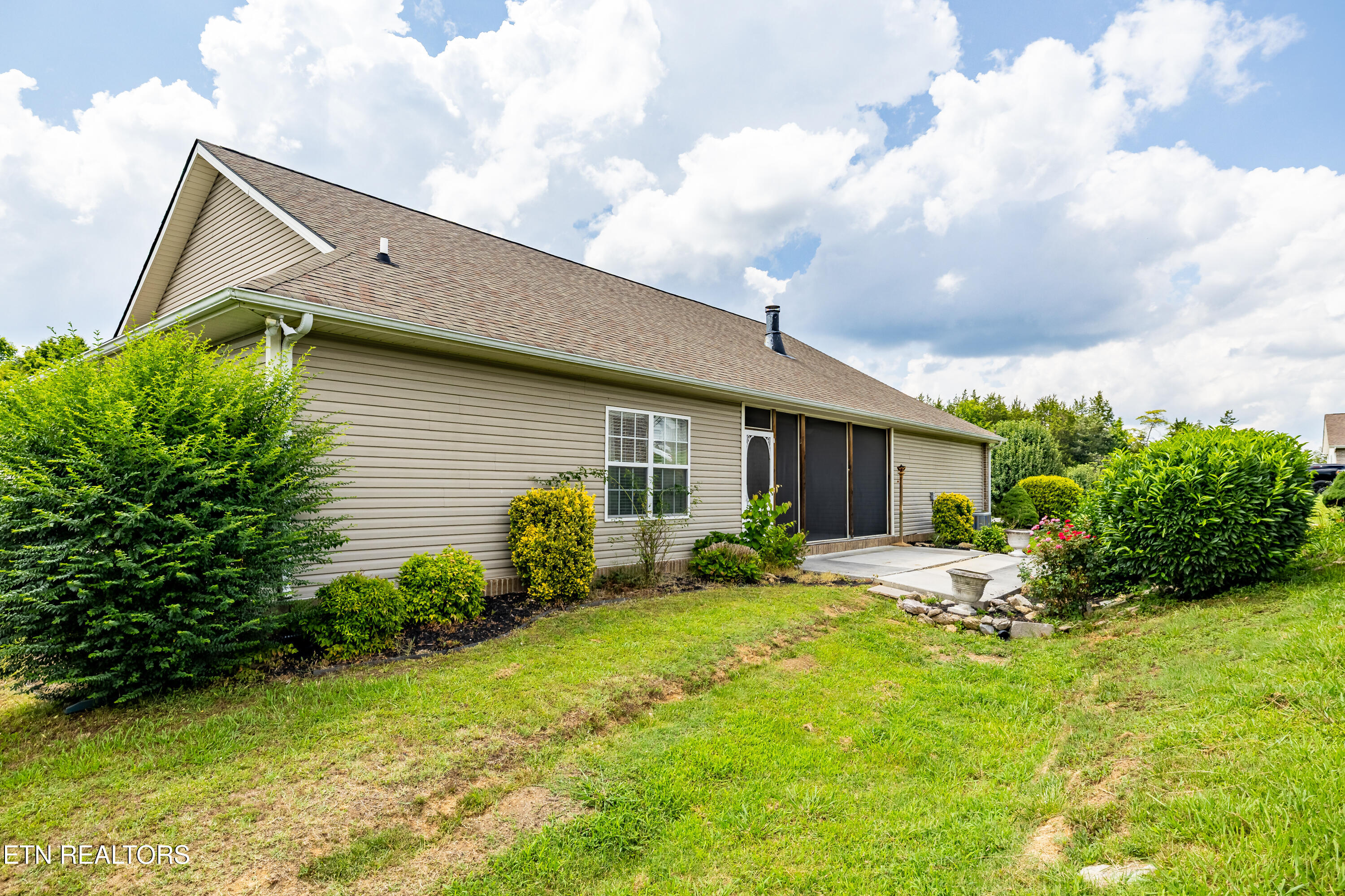 8002 Stone Hollow Drive Knoxville TN 37924