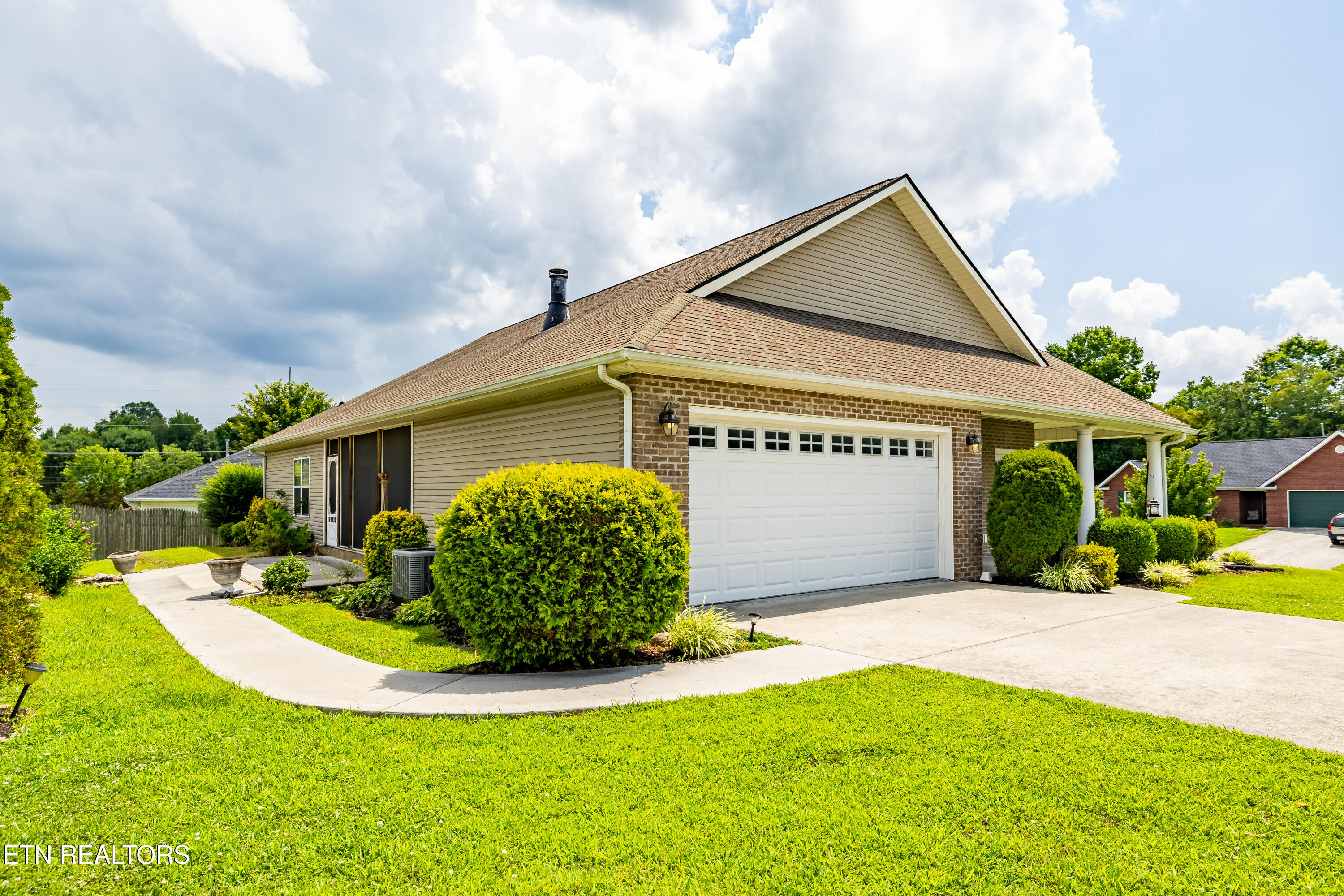 8002 Stone Hollow Drive Knoxville TN 37924