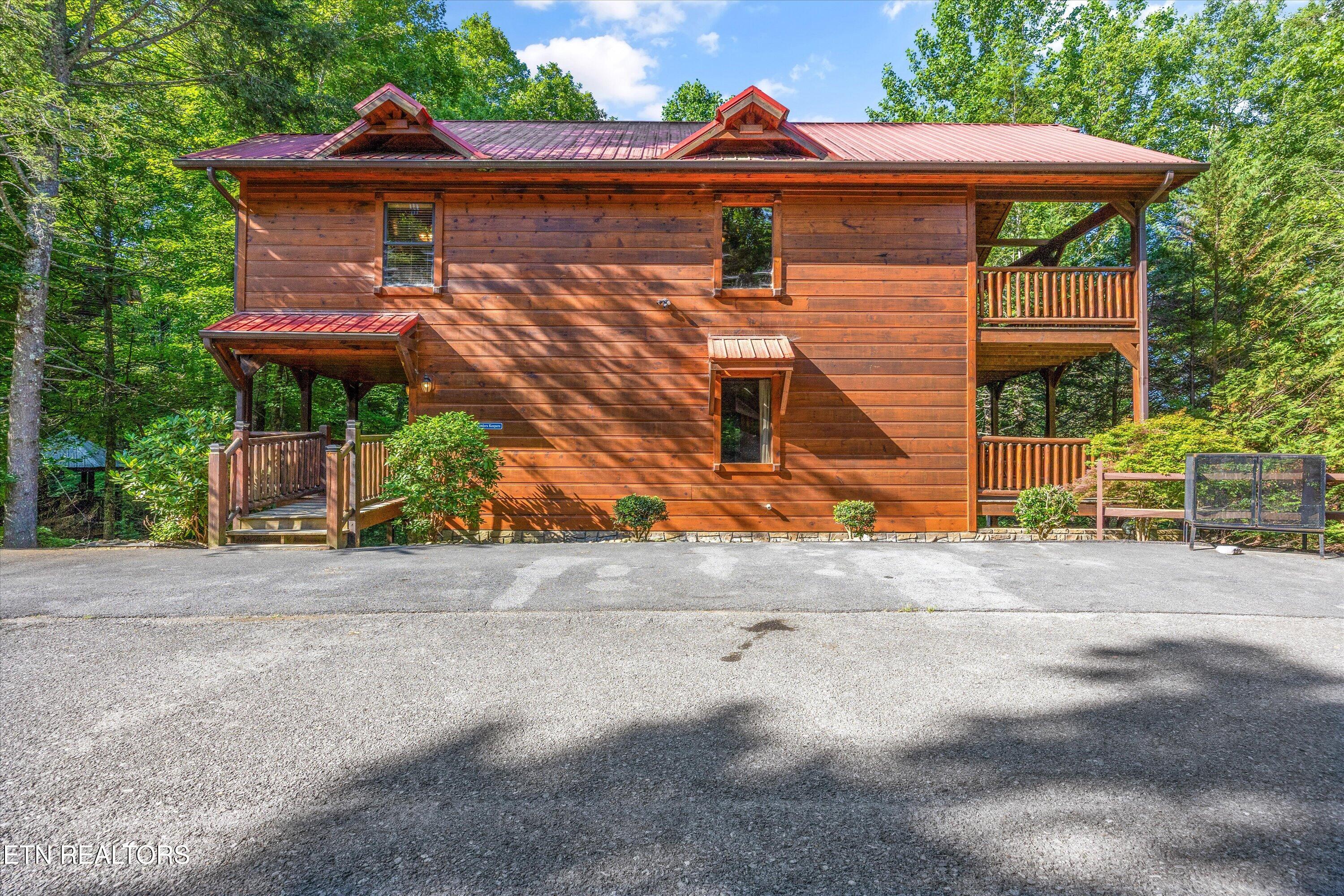 1827 Elk Springs Way Gatlinburg TN 37738