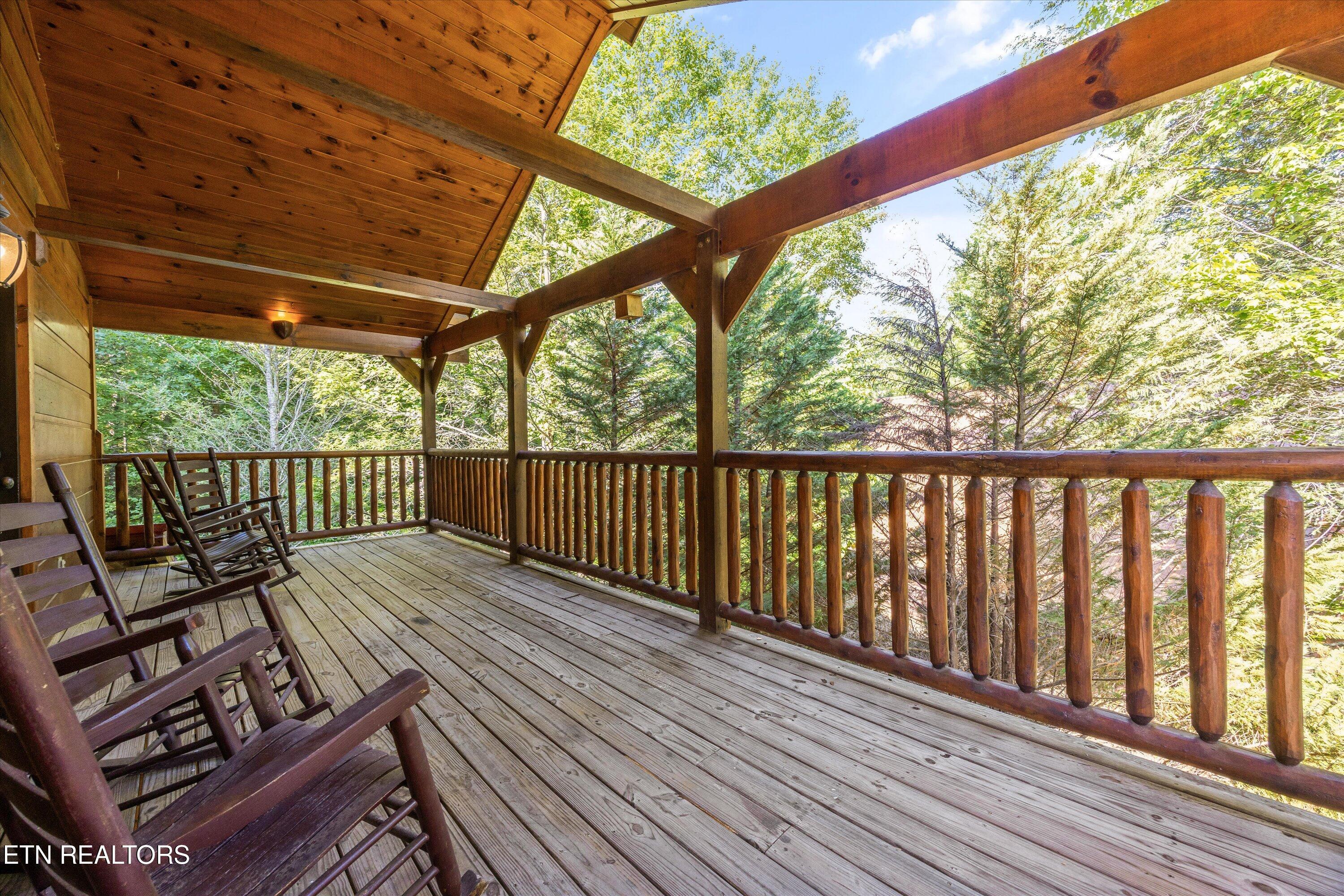 1827 Elk Springs Way Gatlinburg TN 37738