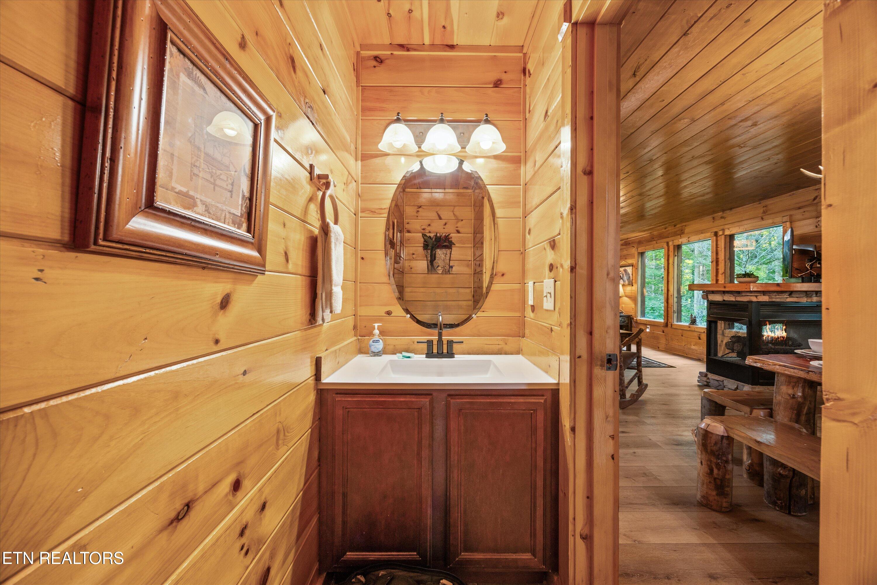 1827 Elk Springs Way Gatlinburg TN 37738