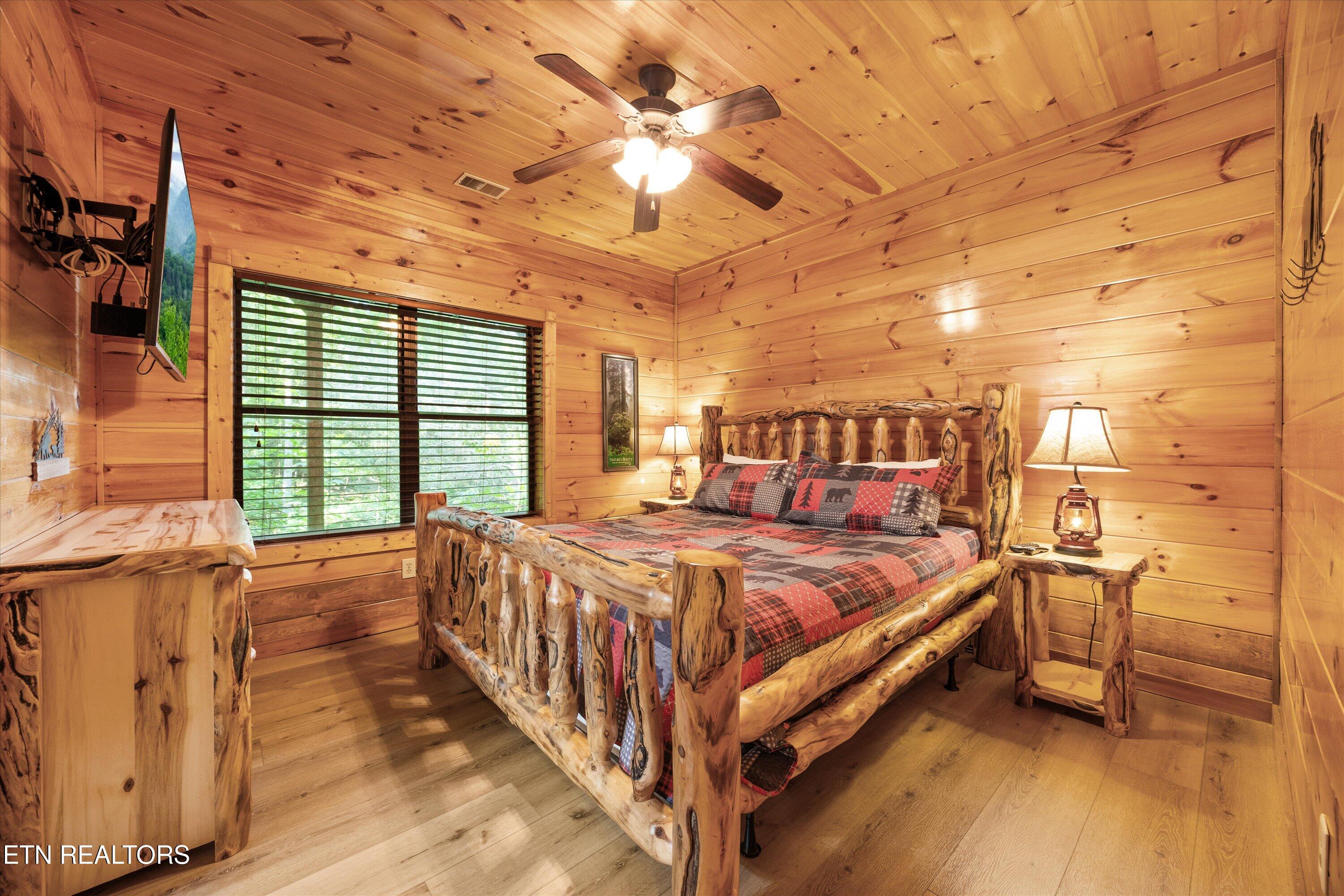 1827 Elk Springs Way Gatlinburg TN 37738