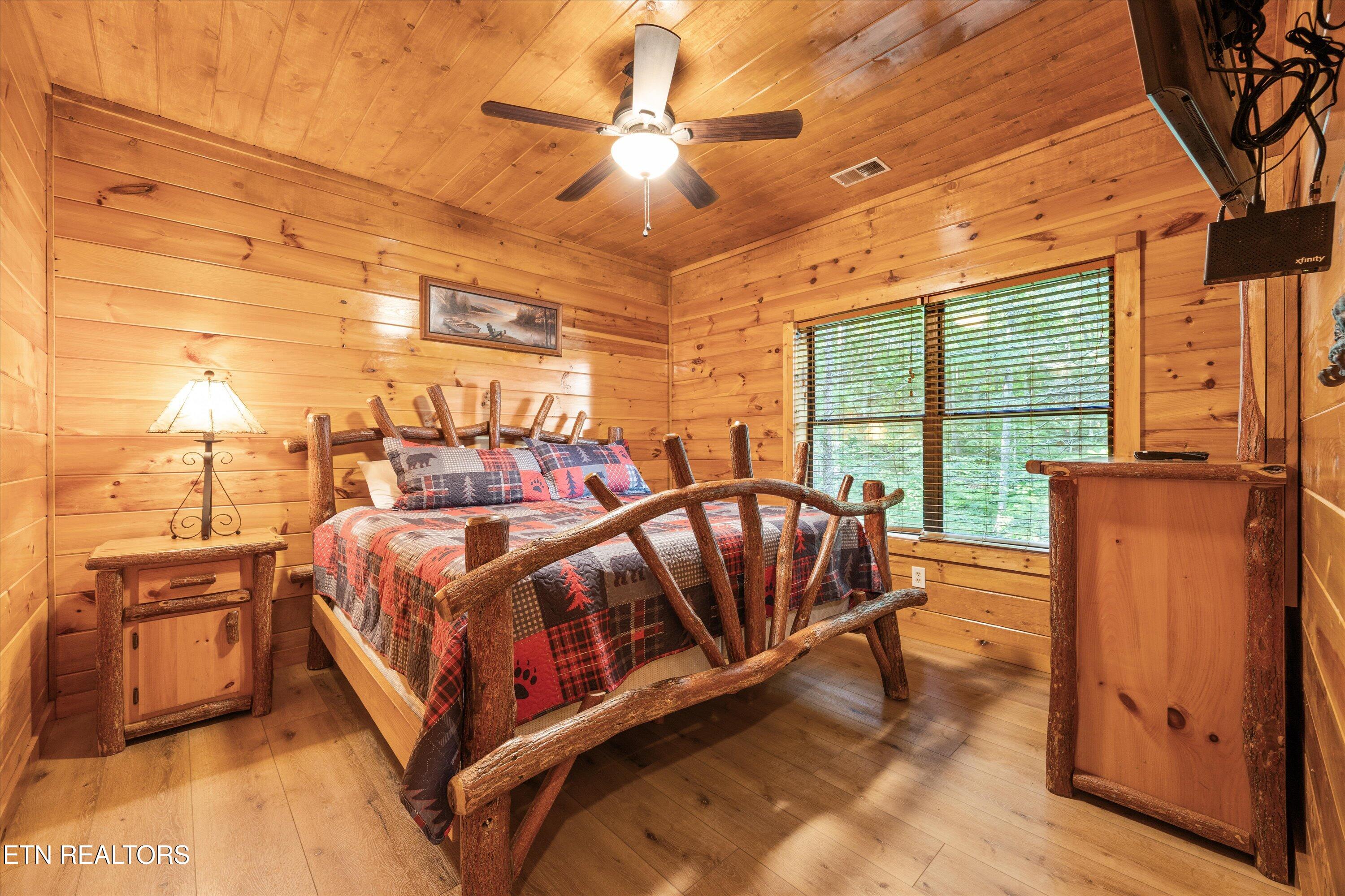 1827 Elk Springs Way Gatlinburg TN 37738