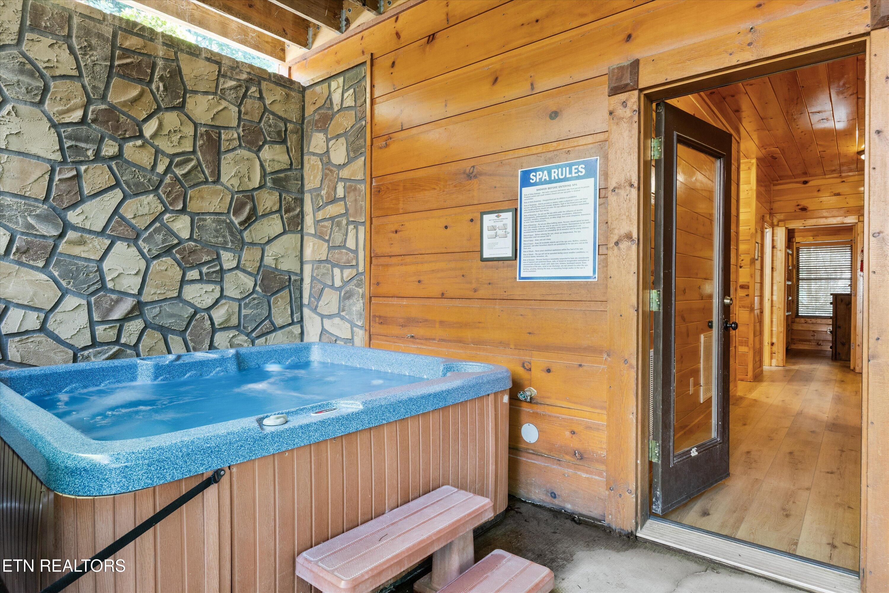 1827 Elk Springs Way Gatlinburg TN 37738