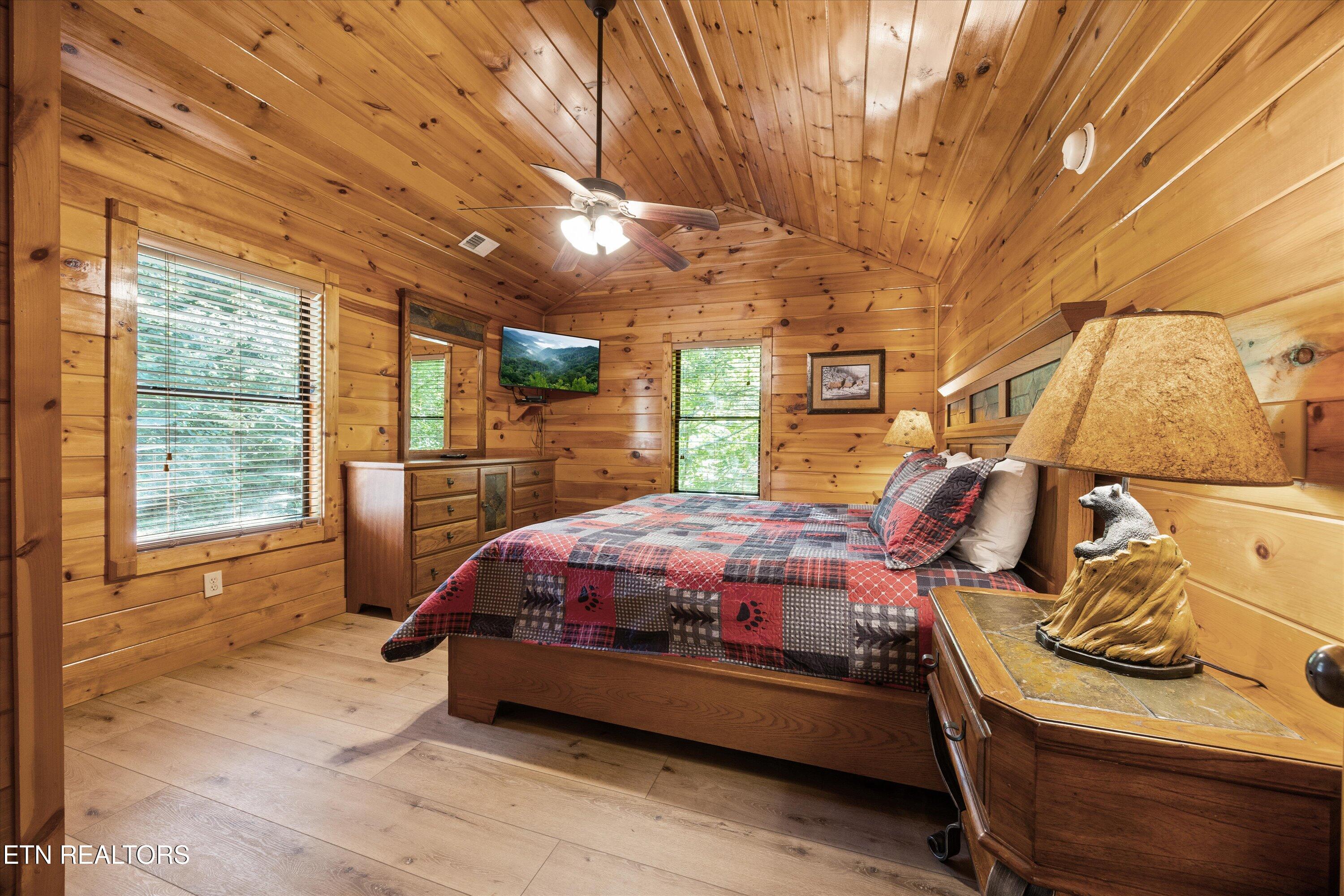 1827 Elk Springs Way Gatlinburg TN 37738