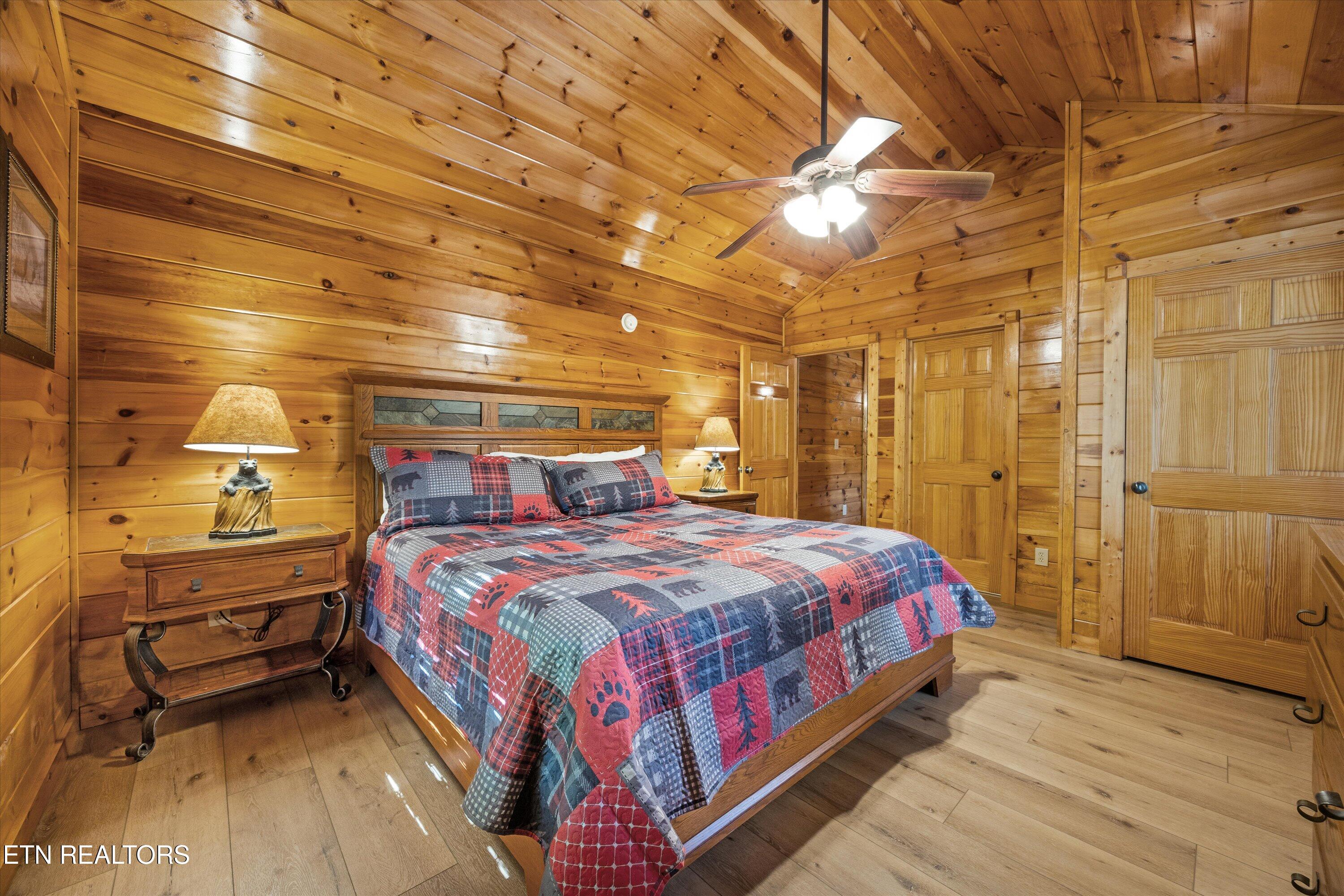 1827 Elk Springs Way Gatlinburg TN 37738