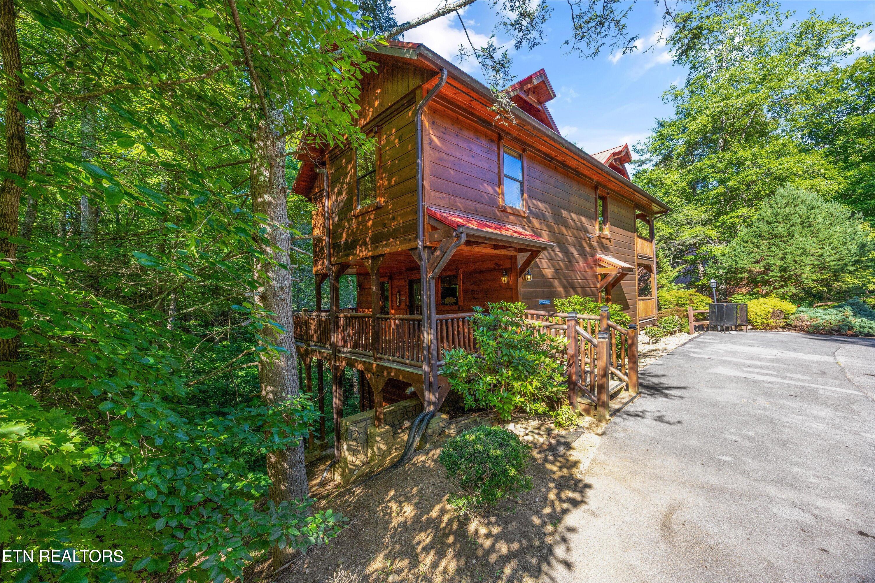 1827 Elk Springs Way Gatlinburg TN 37738