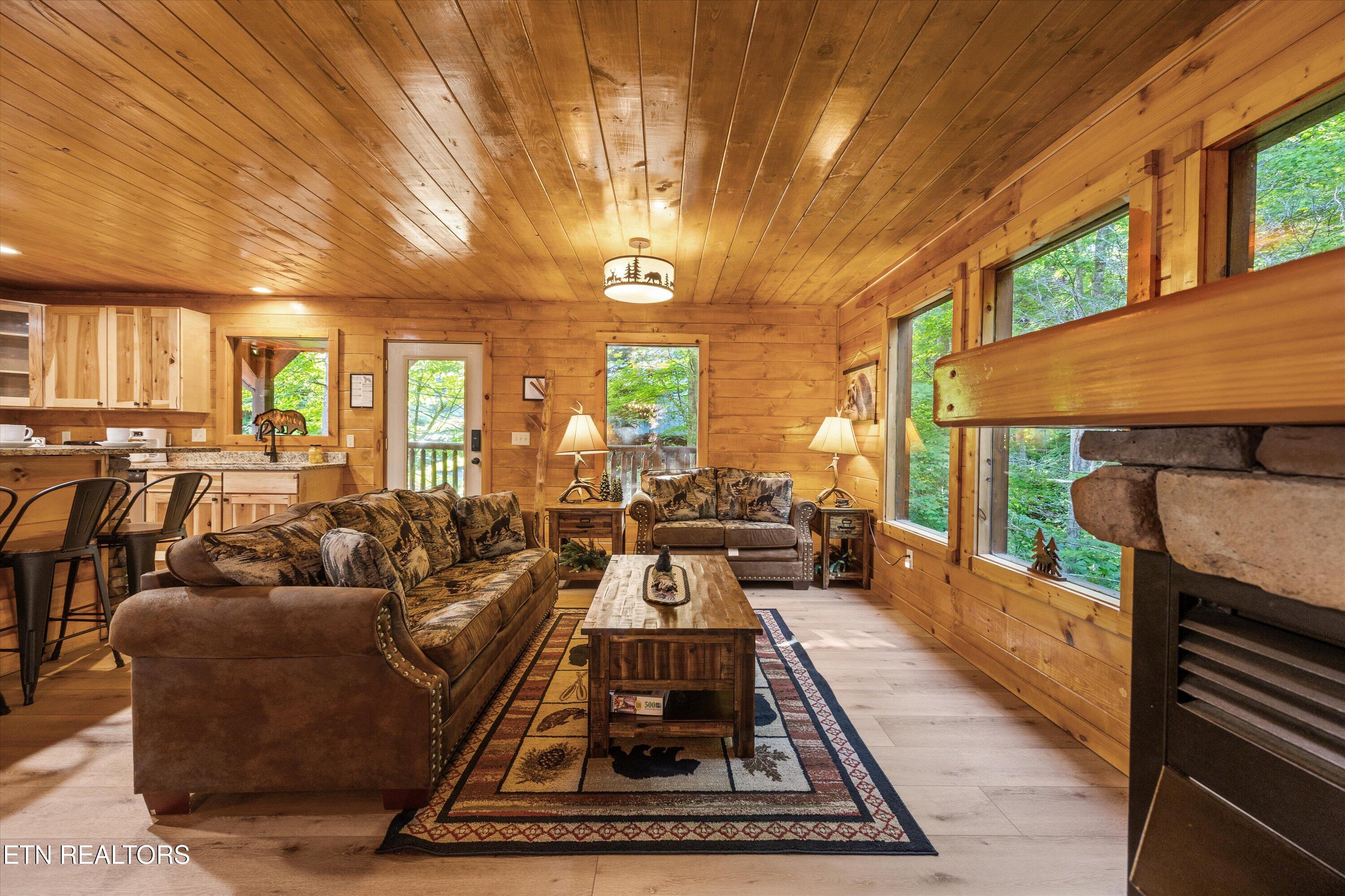 1827 Elk Springs Way Gatlinburg TN 37738