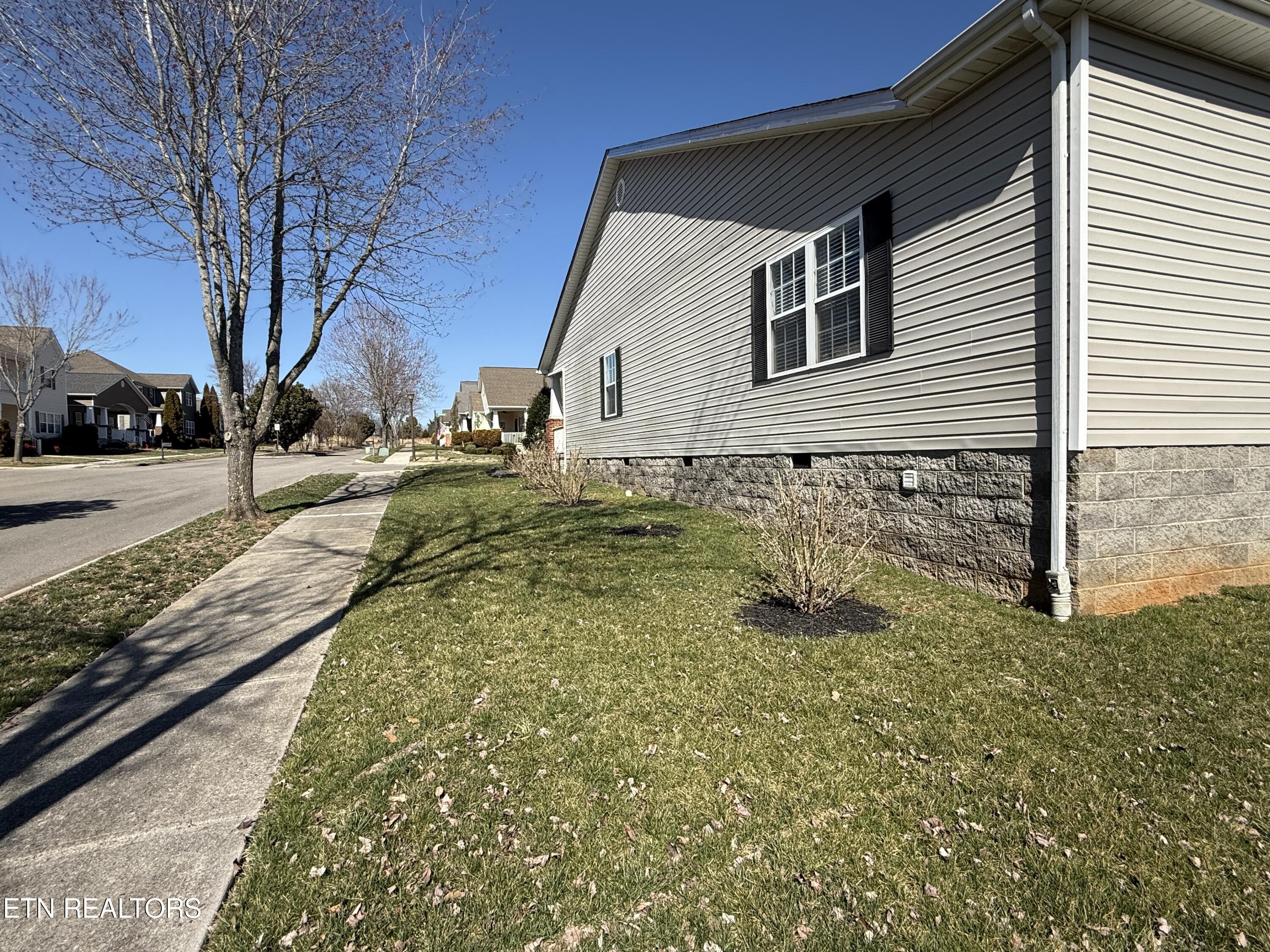 702 Stratford Avenue Sweetwater TN 37874