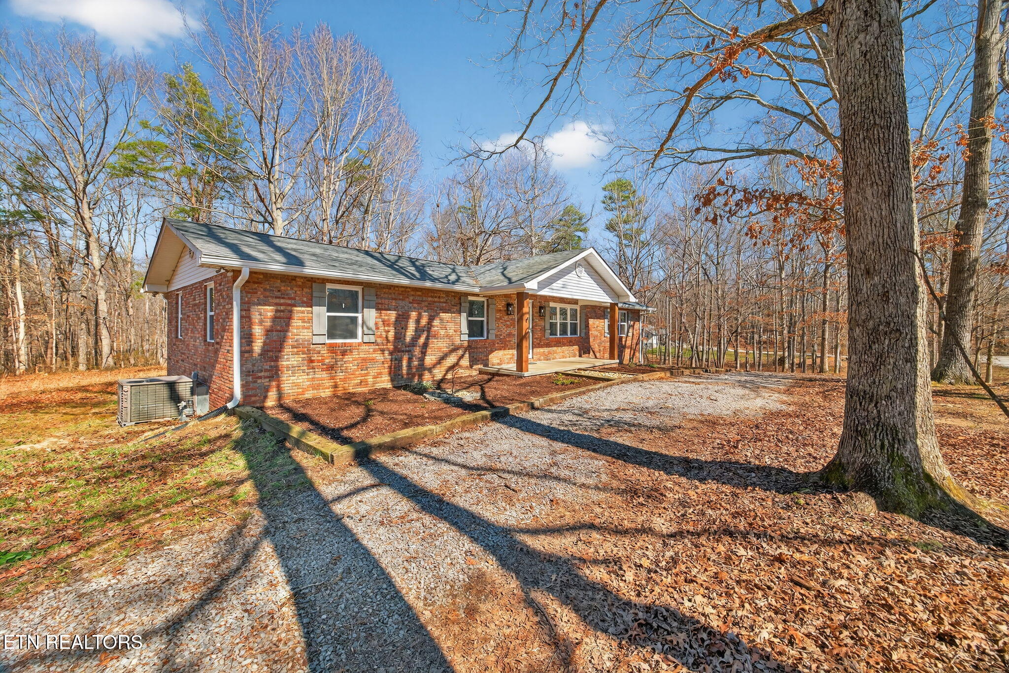 1112 N Shady Lane Loop Clarkrange TN 38553