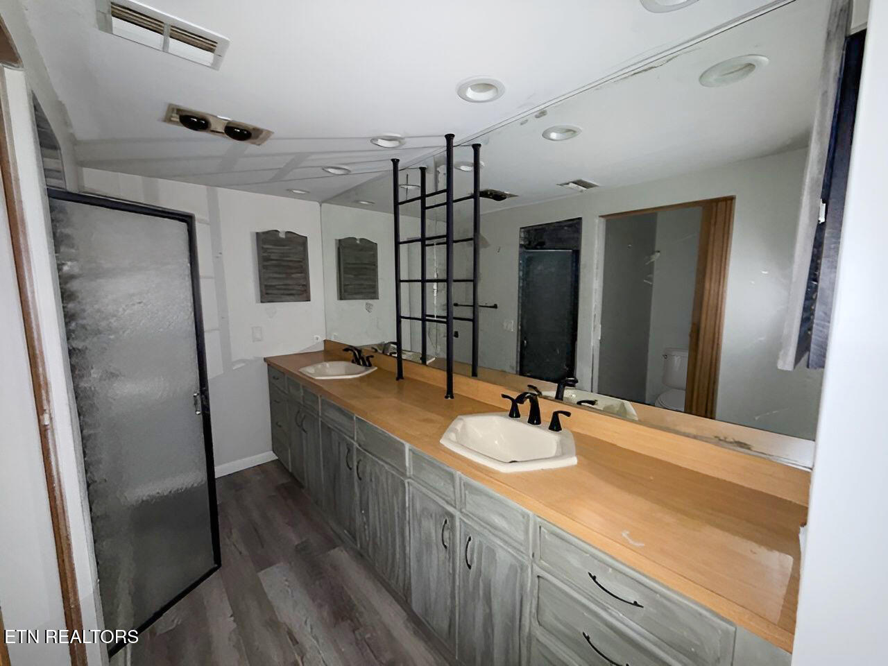2750 Happy Hollow Road Sevierville TN 37862