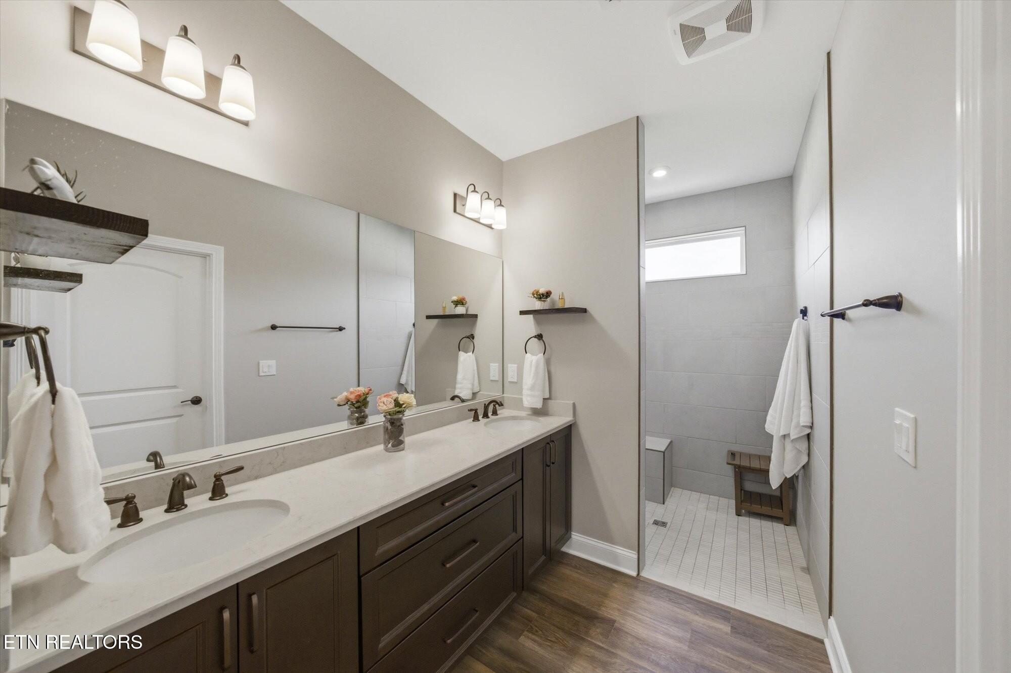 327 Trillium Lenoir City TN 37771