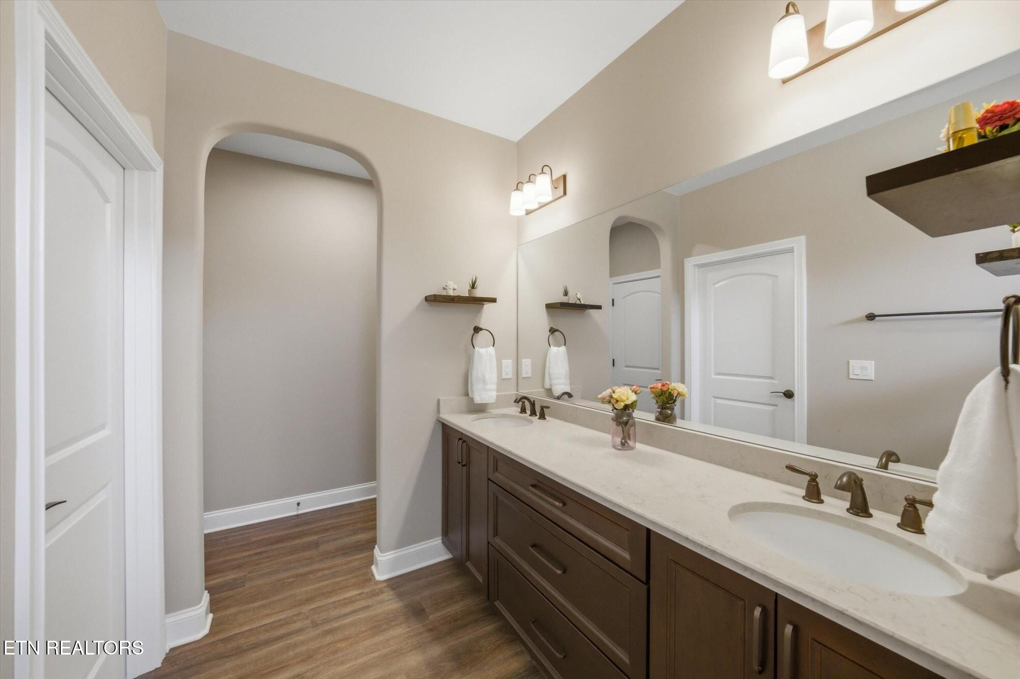327 Trillium Lenoir City TN 37771