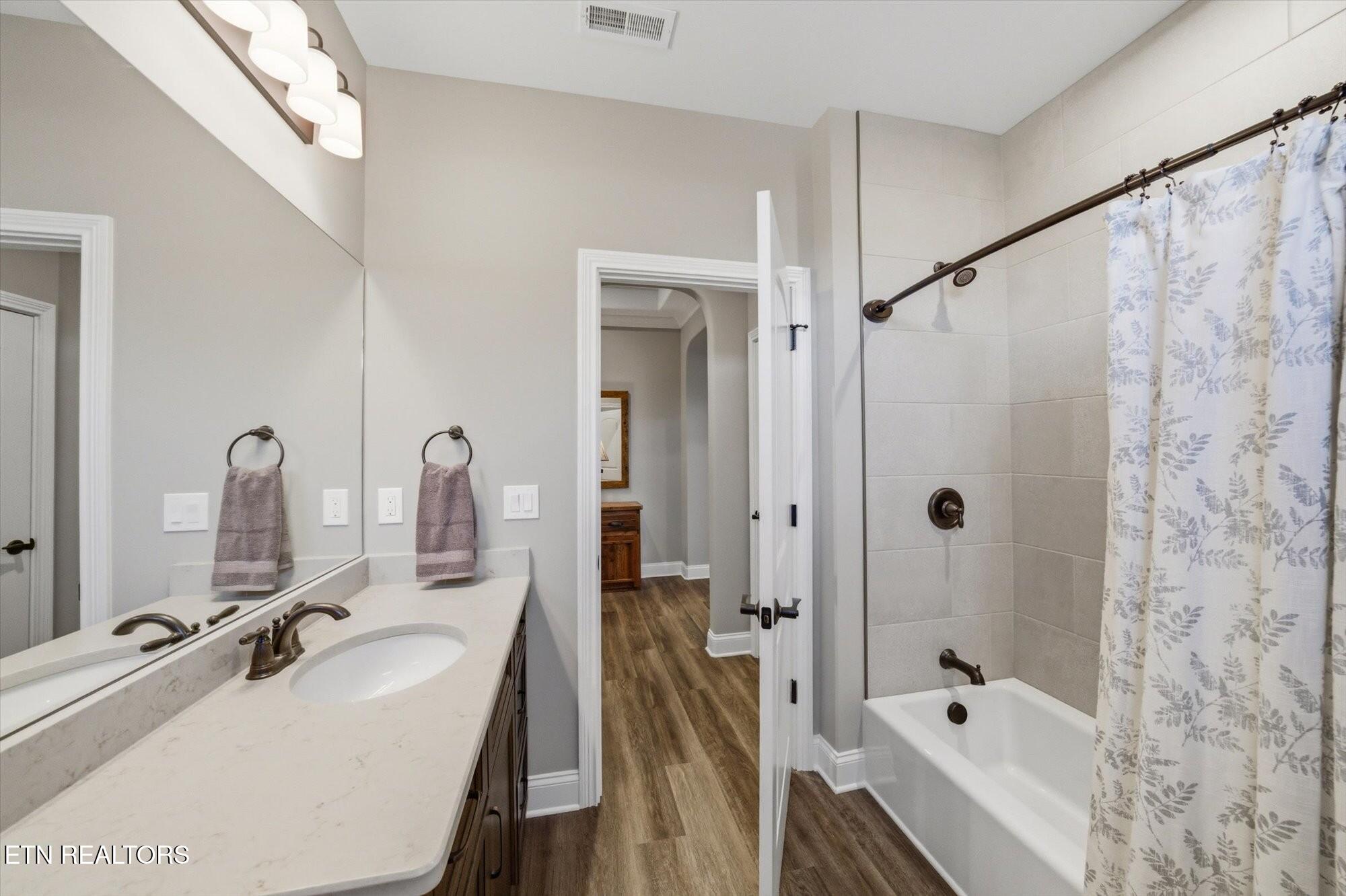 327 Trillium Lenoir City TN 37771