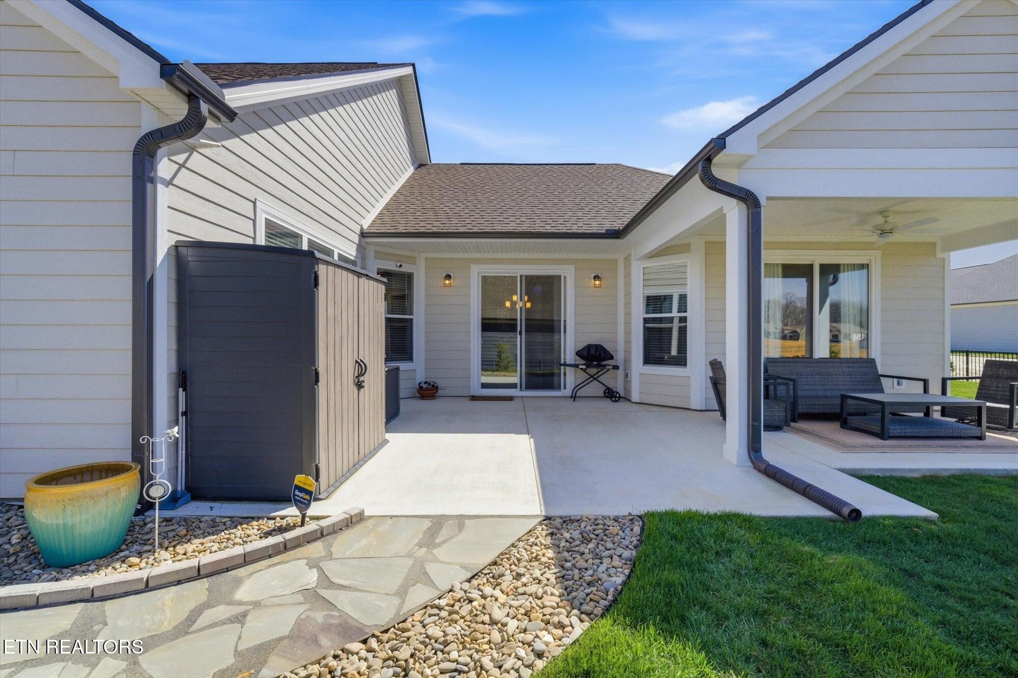 327 Trillium Lenoir City TN 37771
