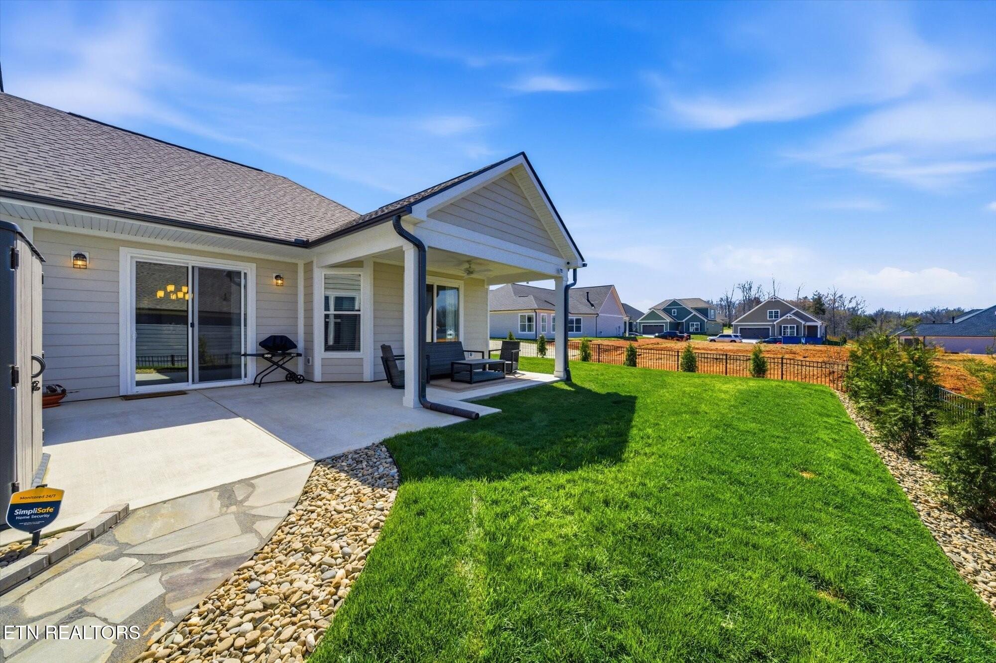 327 Trillium Lenoir City TN 37771