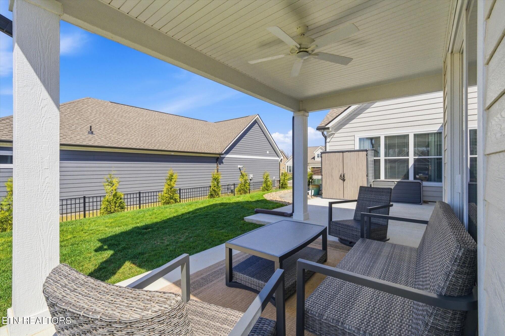 327 Trillium Lenoir City TN 37771