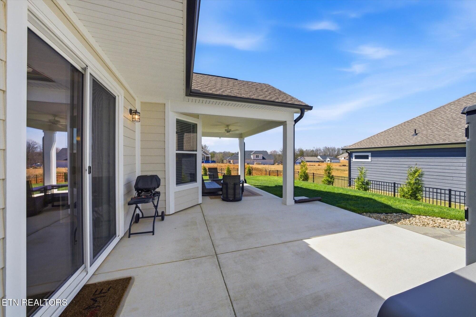 327 Trillium Lenoir City TN 37771