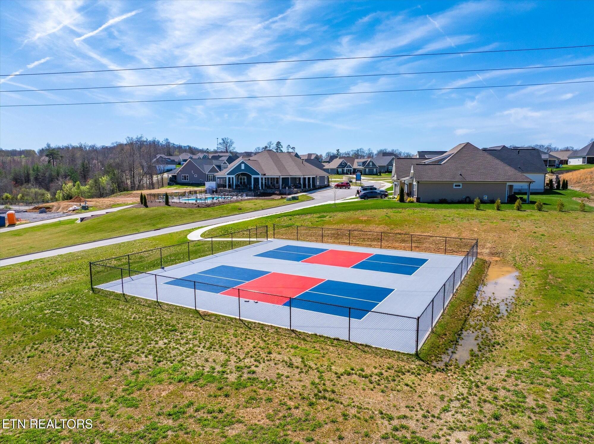 327 Trillium Lenoir City TN 37771