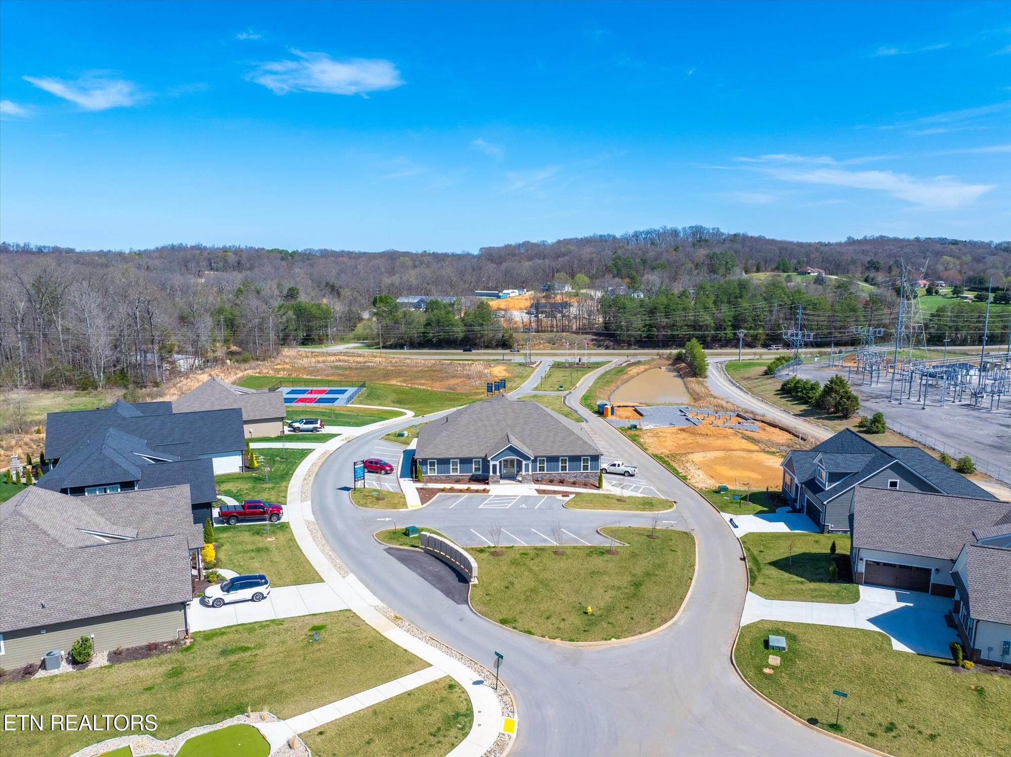 327 Trillium Lenoir City TN 37771