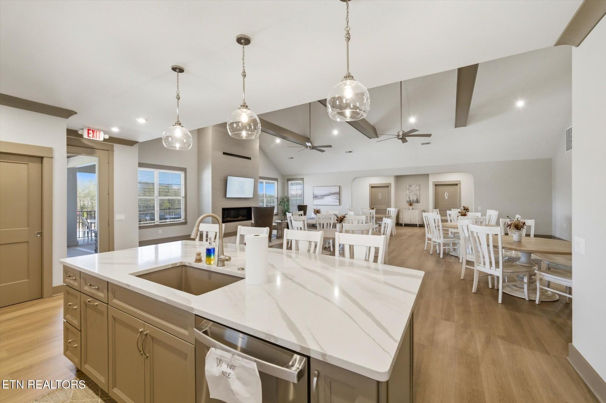 327 Trillium Lenoir City TN 37771