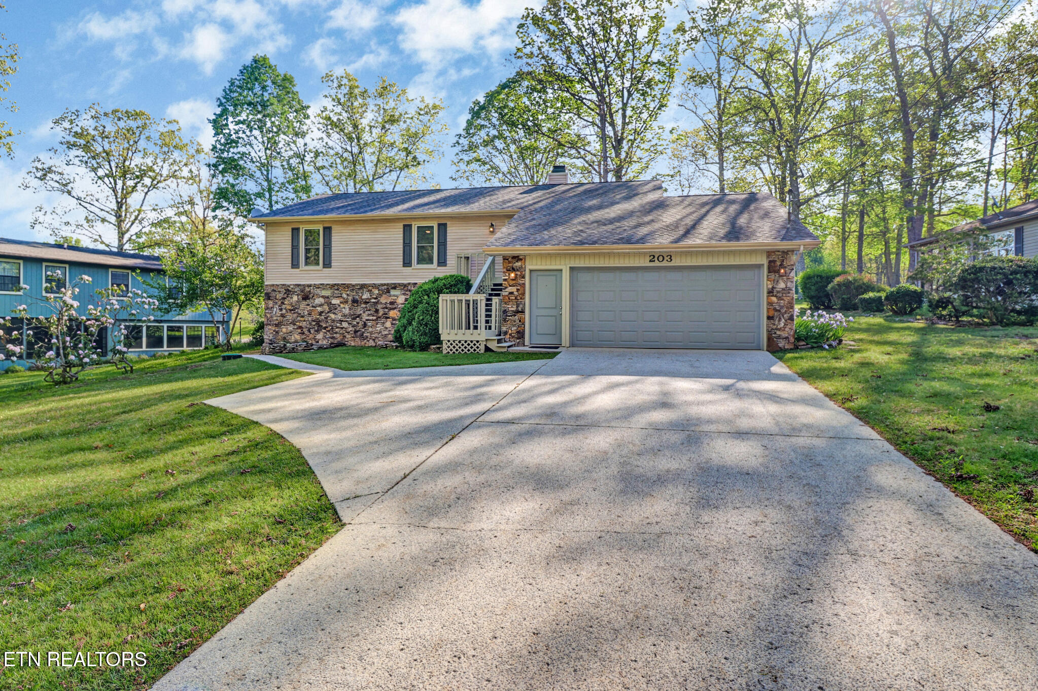 203 Snead Drive Crossville TN 38558